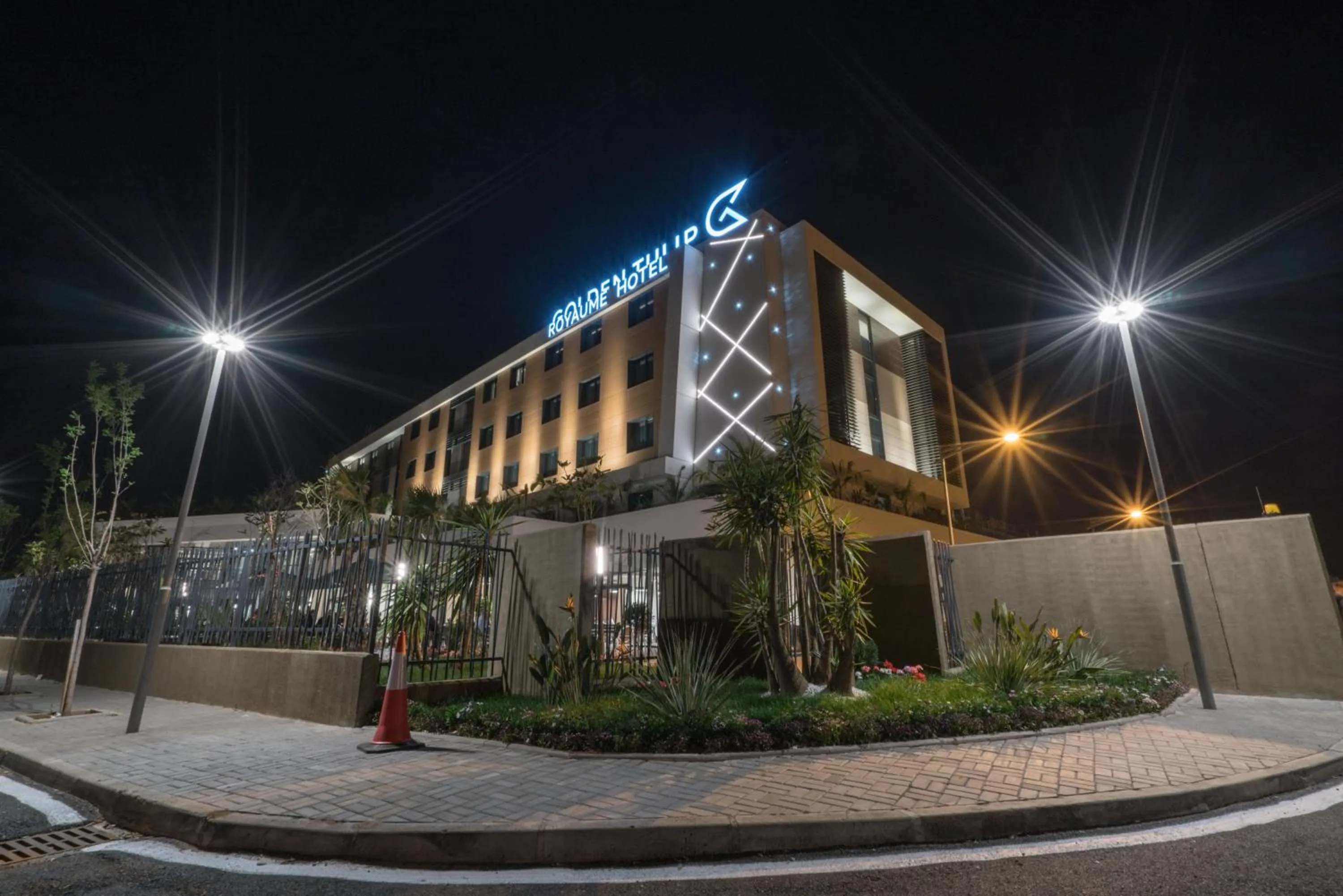 Facade/entrance in Golden Tulip Royaume