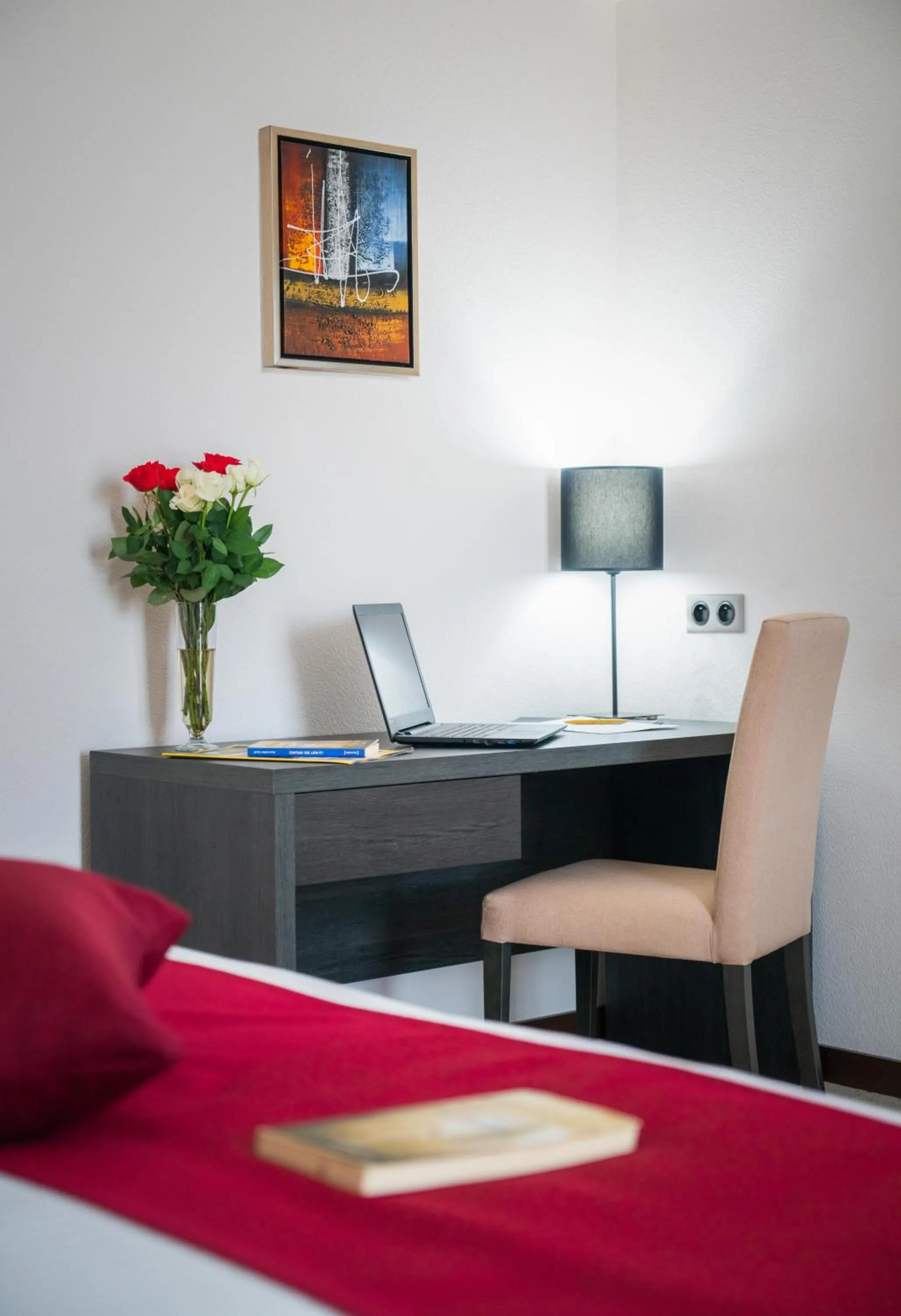 Seating area in Golden Tulip Royaume