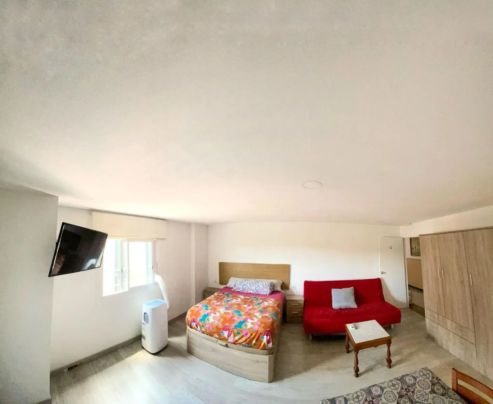 Deluxe Studio in Hostel Penedes Deluxe Studio in Hostel Penedes