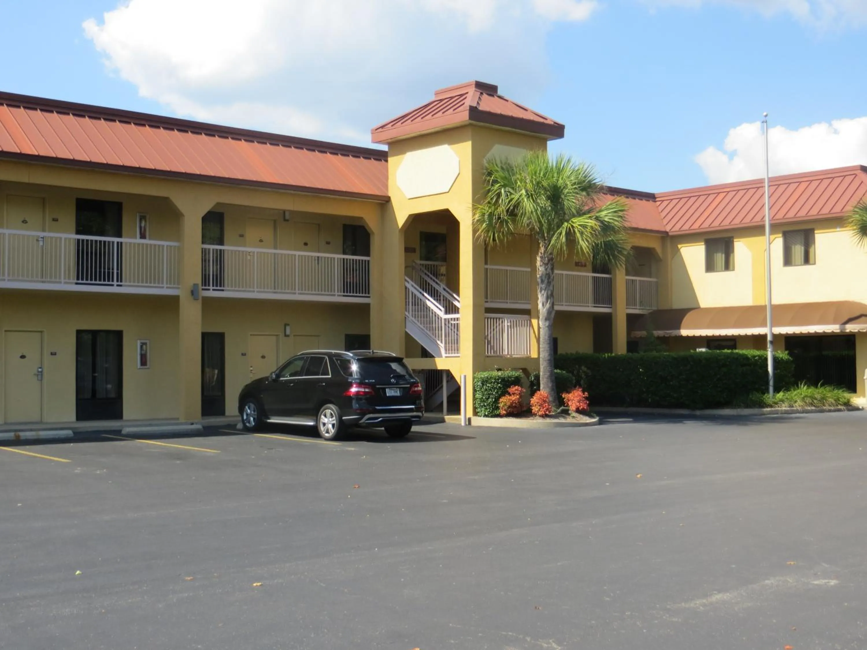 Property building in Fairview Inn & Suites Mobile