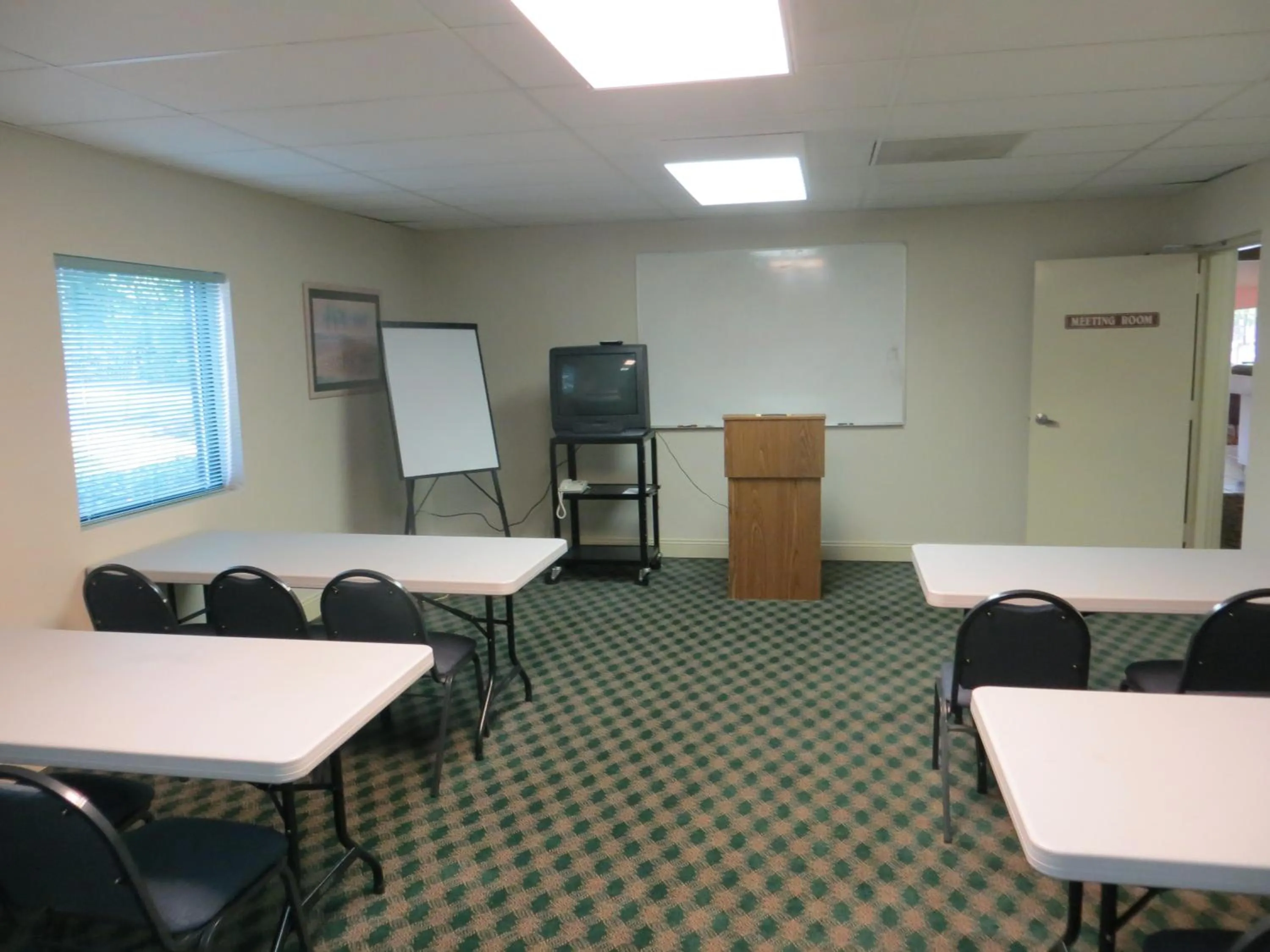 Business facilities in Fairview Inn & Suites Mobile