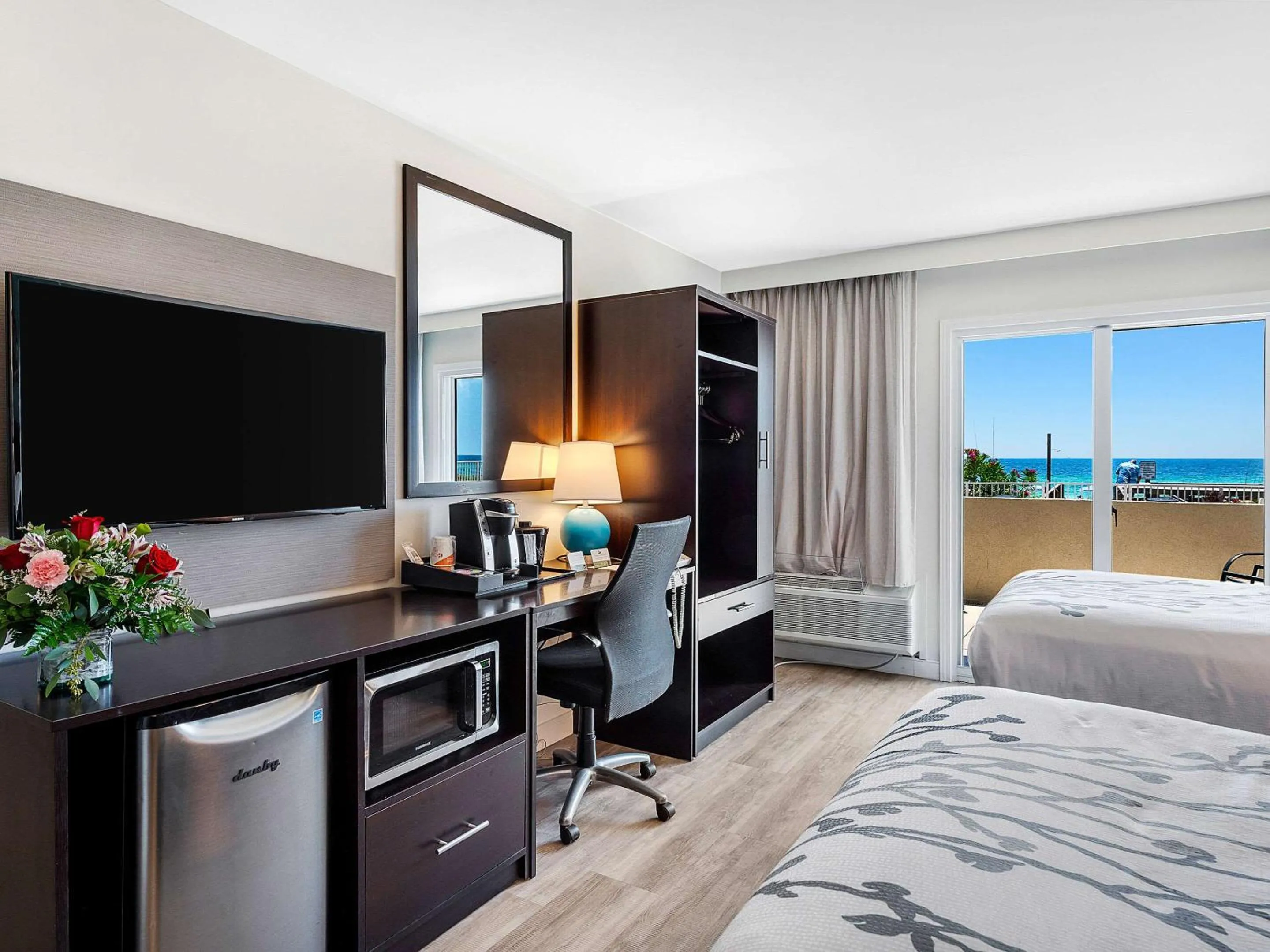 Bedroom, Bed in Sleep Inn Orange Beach