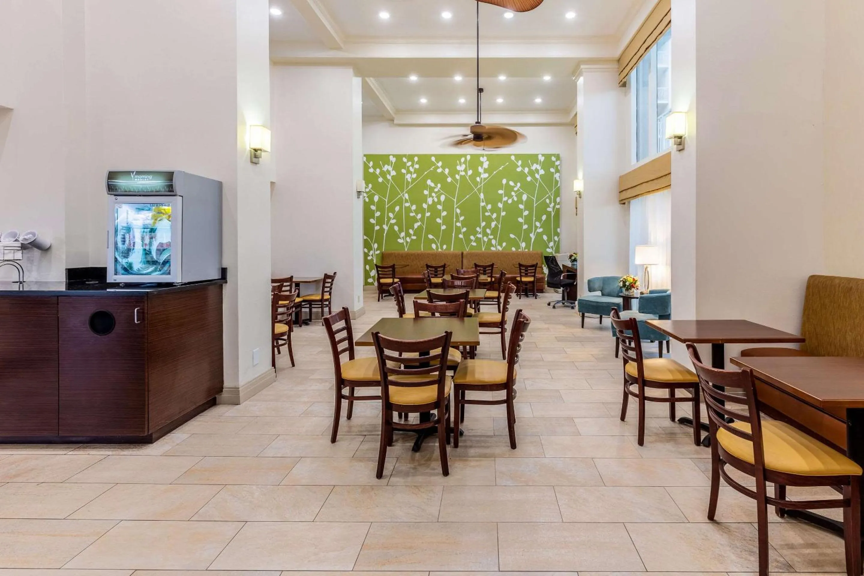 Breakfast in Sleep Inn Orange Beach