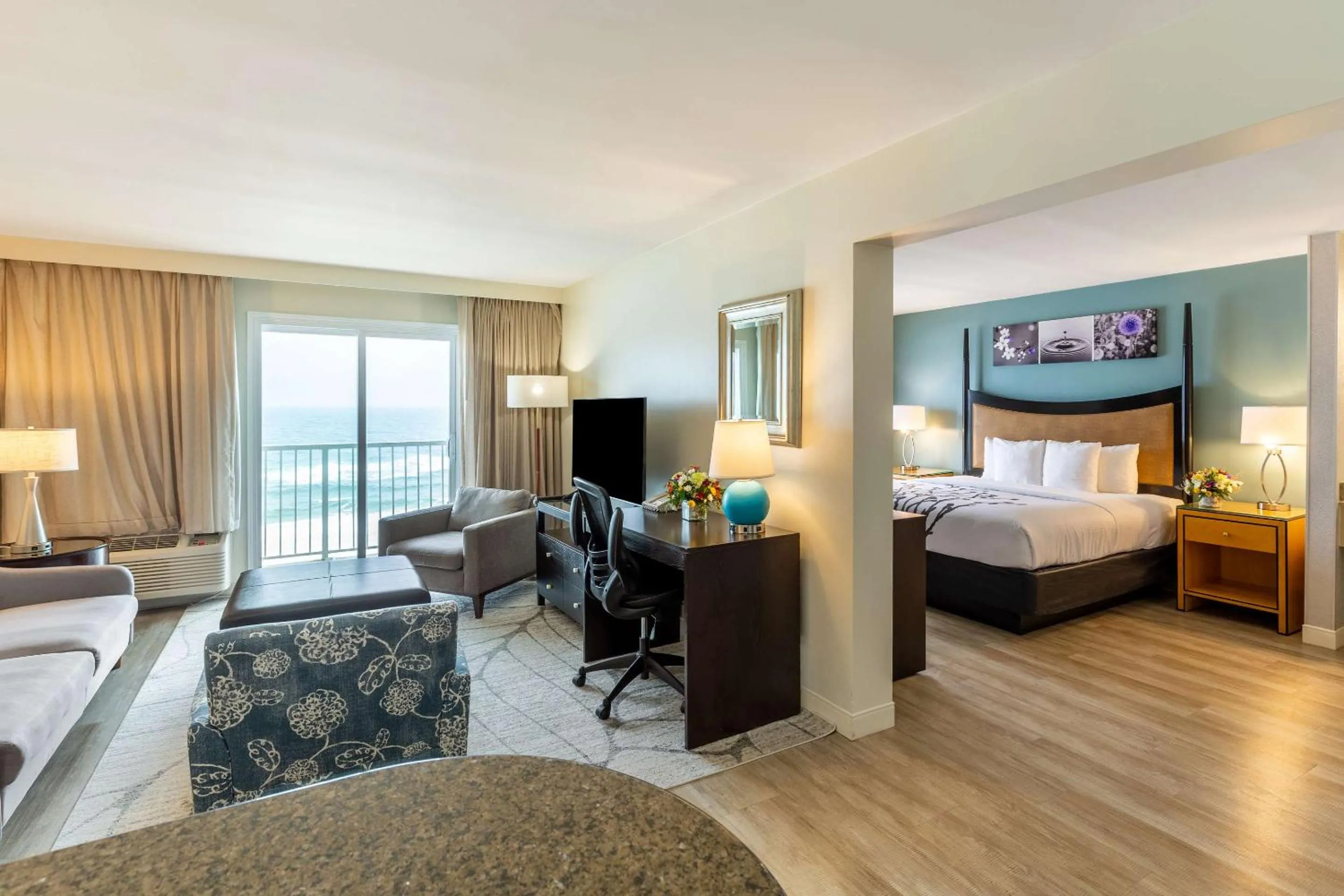 Bedroom, Bed in Sleep Inn Orange Beach