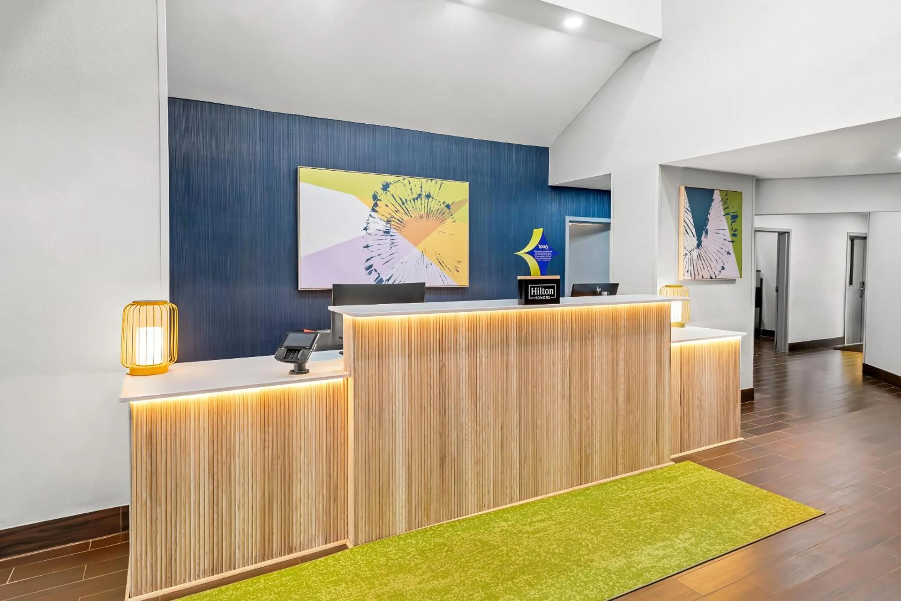 Lobby or reception in Spark by Hilton Oxford