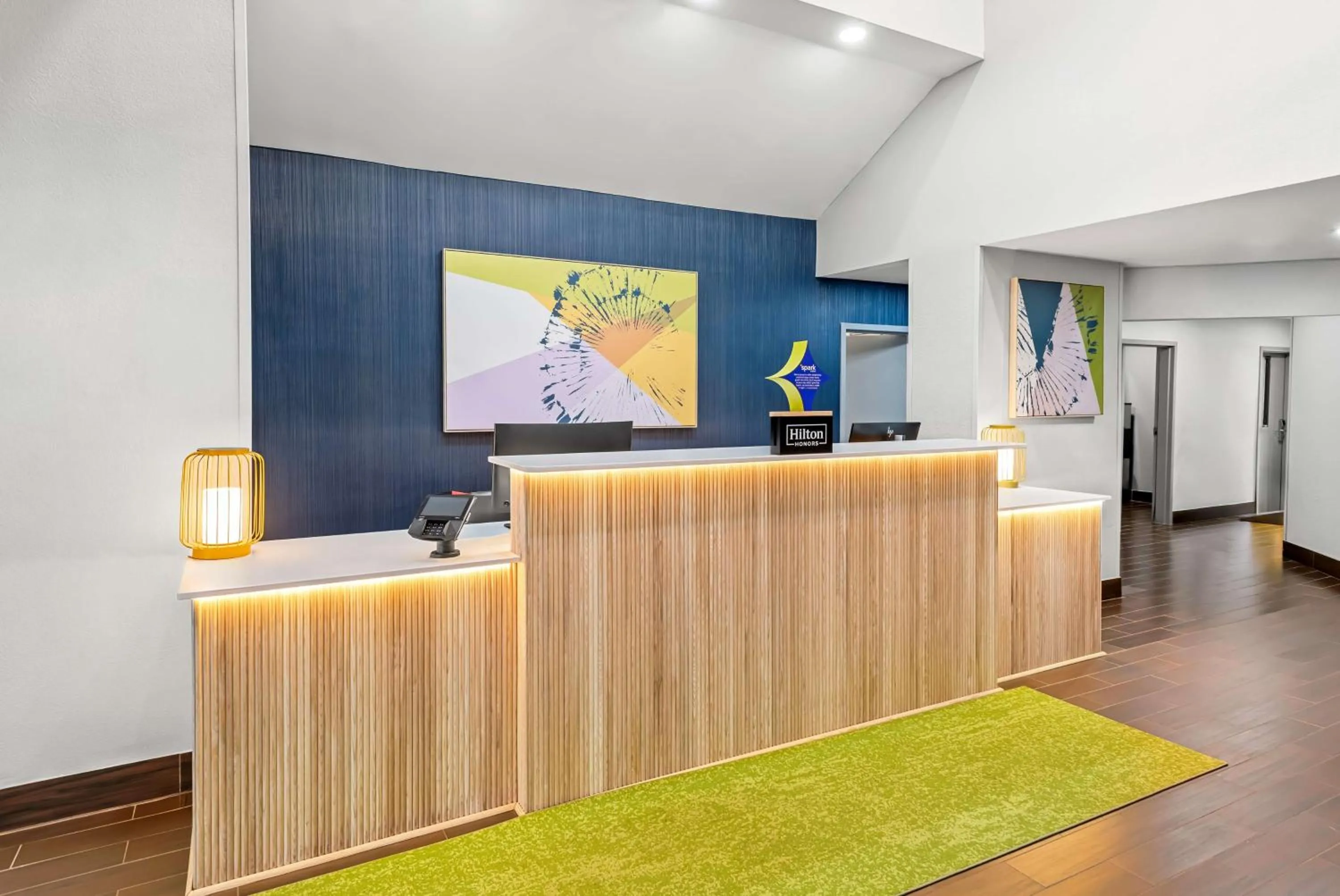 Lobby or reception in Spark by Hilton Oxford