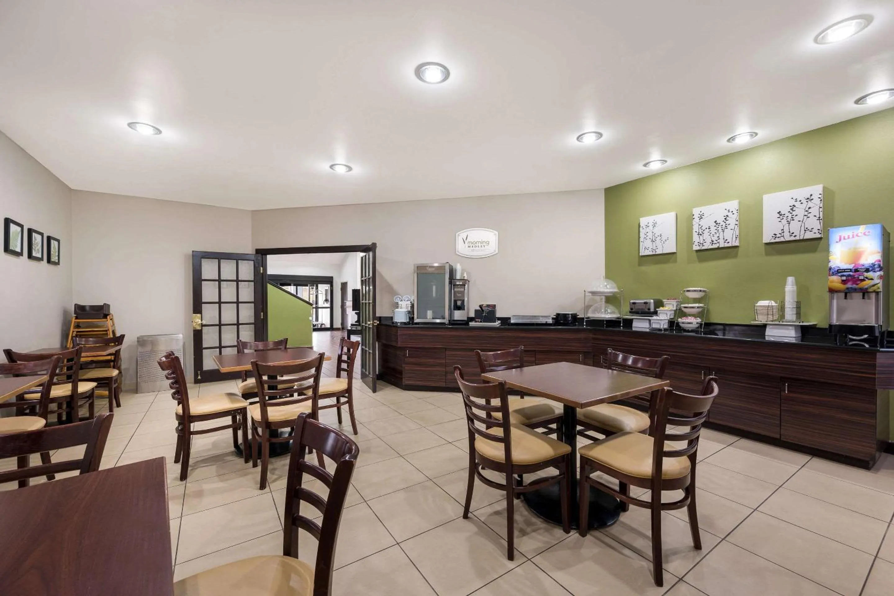 Breakfast in Sleep Inn Athens I-65