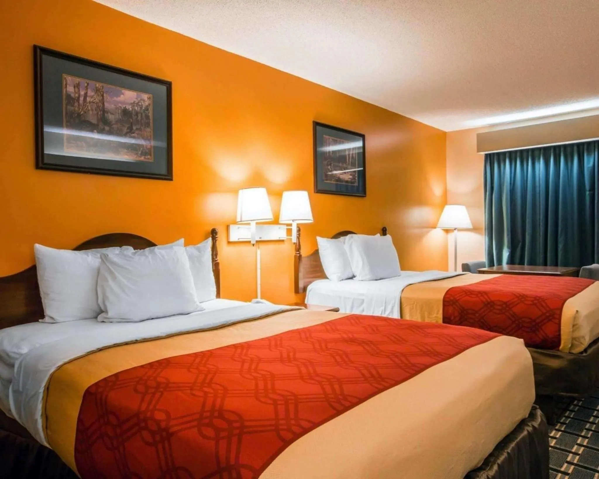 Photo of the whole room, Bed in Econo Lodge Eufaula South