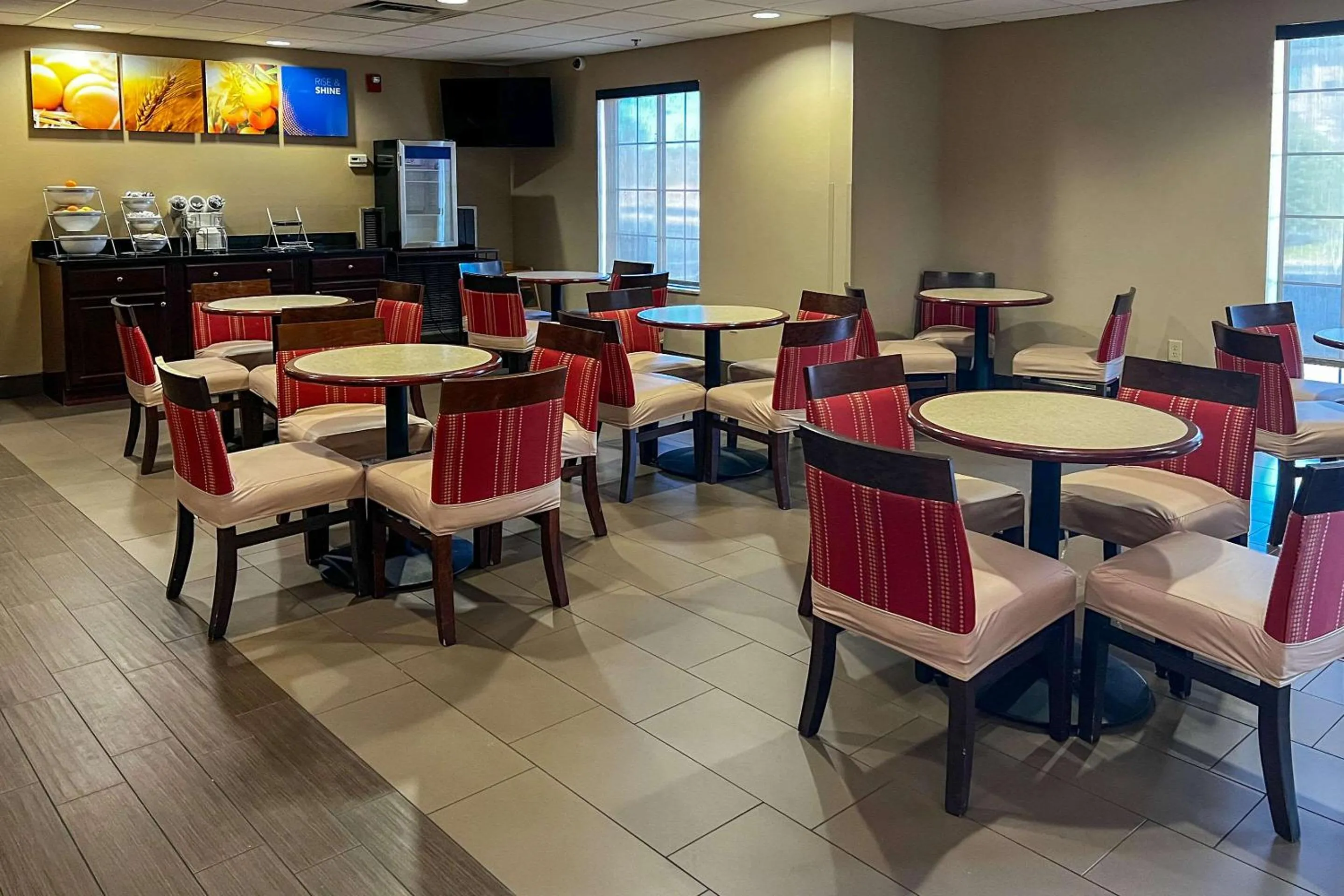 Breakfast in Comfort Suites Gadsden Attalla