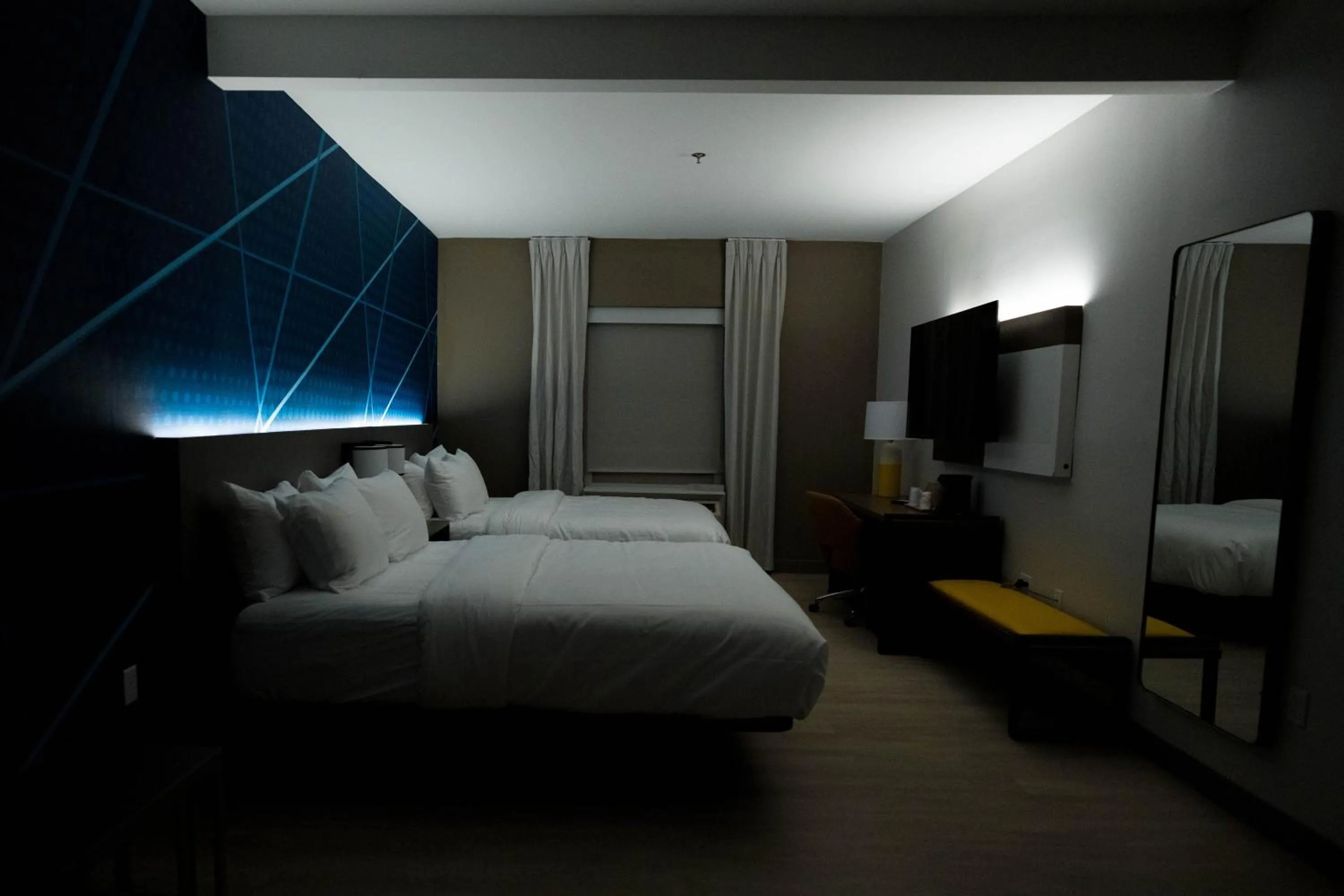 Photo of the whole room, Bed in Comfort Inn & Suites River City Decatur