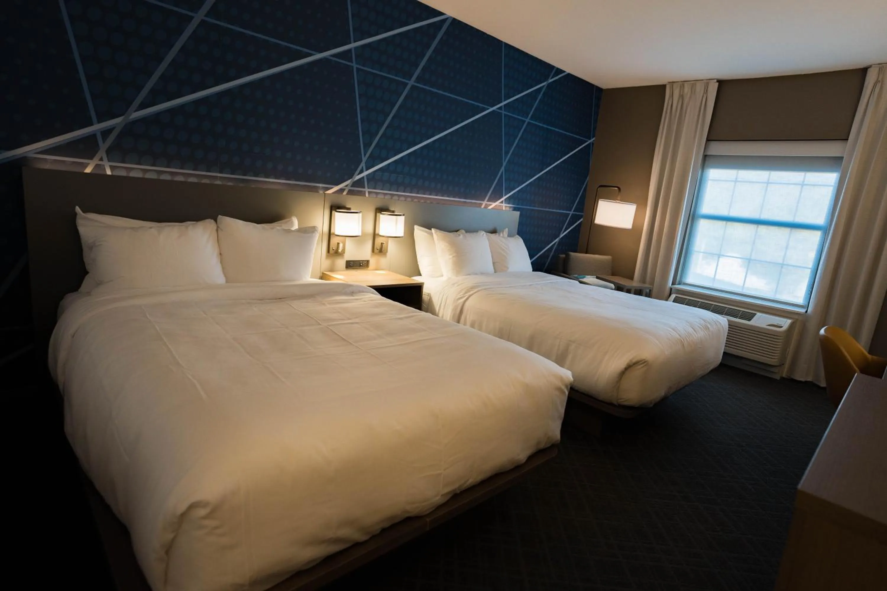 Photo of the whole room, Bed in Comfort Inn & Suites River City Decatur