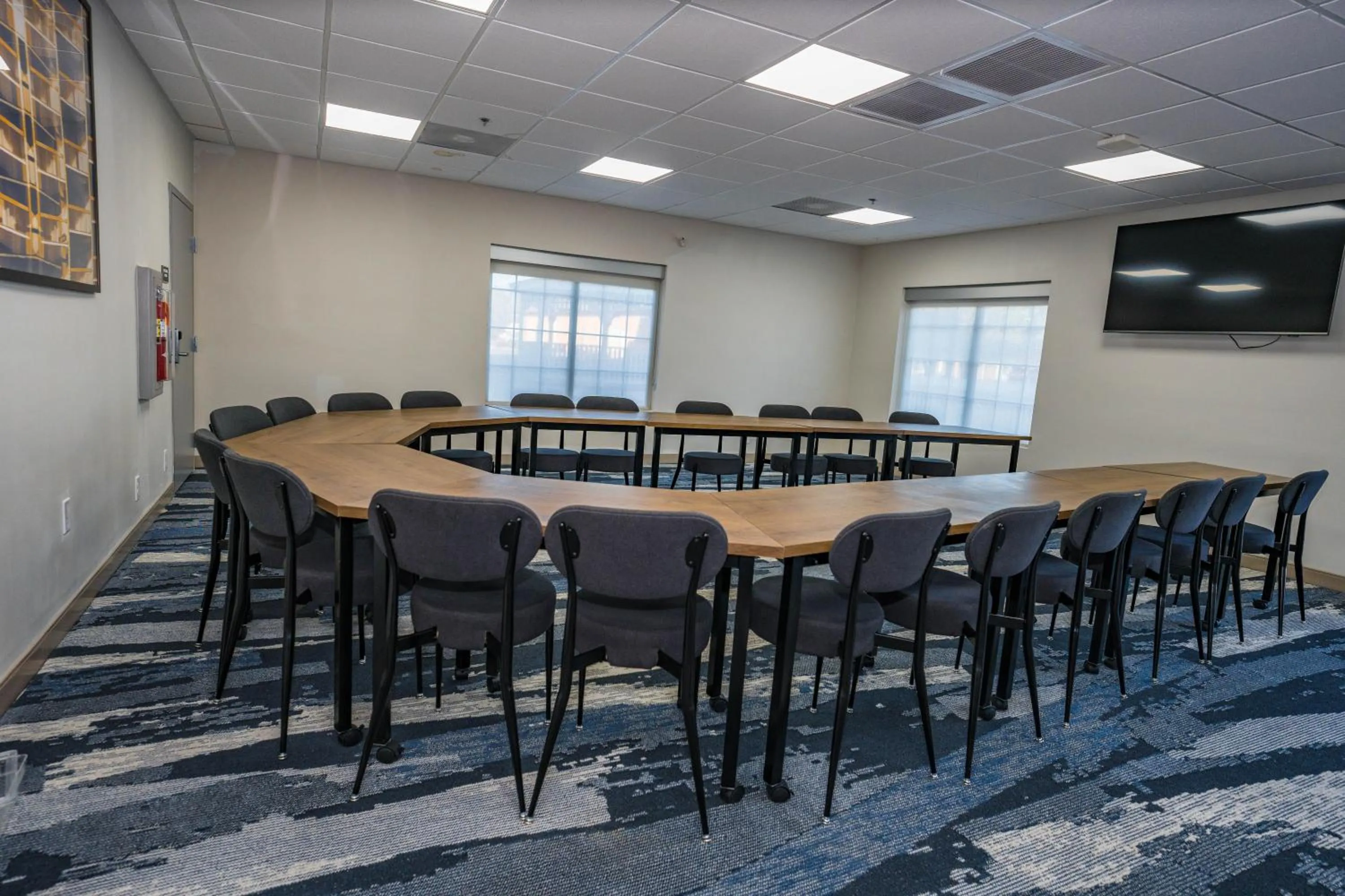 TV and multimedia in Comfort Inn & Suites River City Decatur