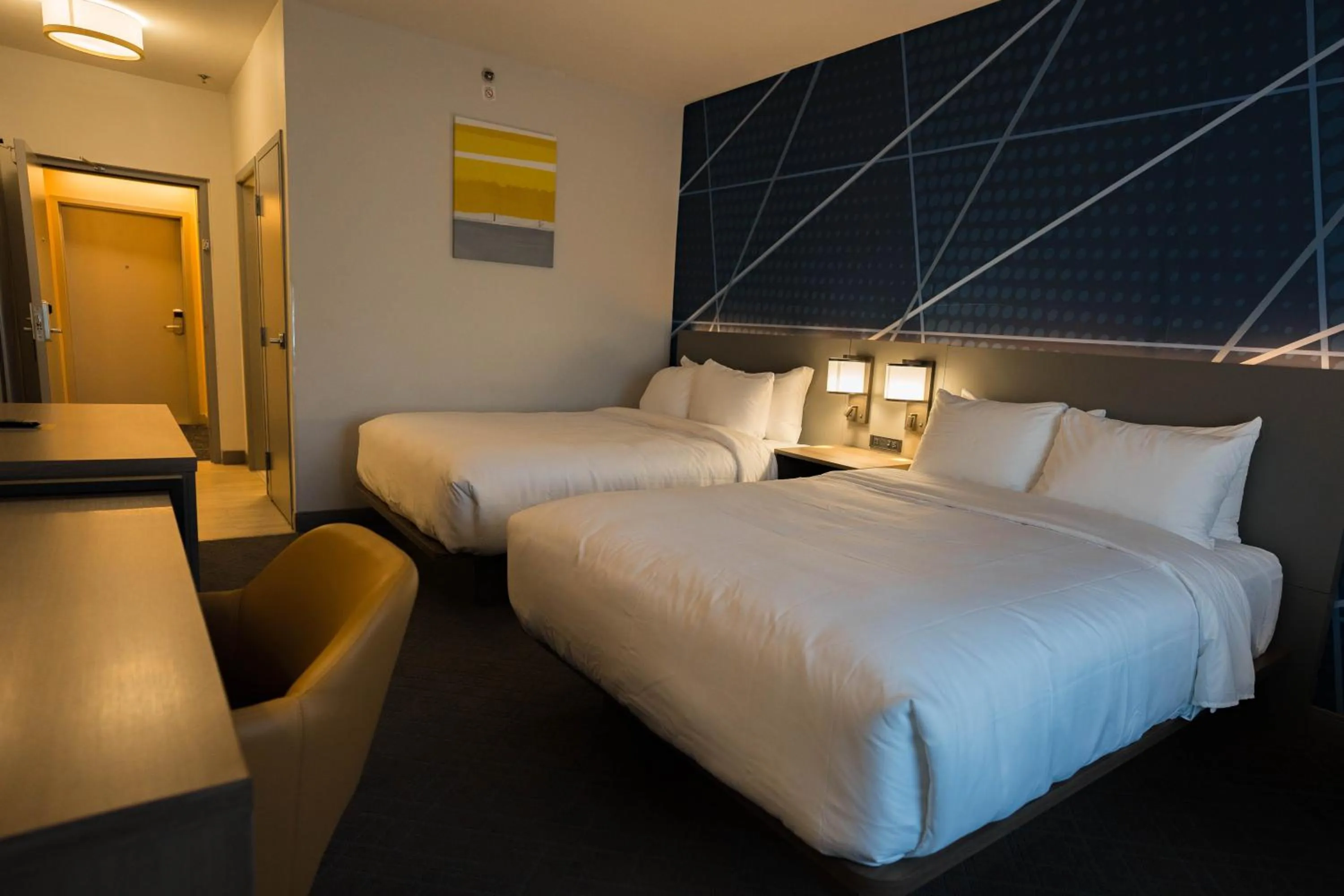 Bed in Comfort Inn & Suites River City Decatur