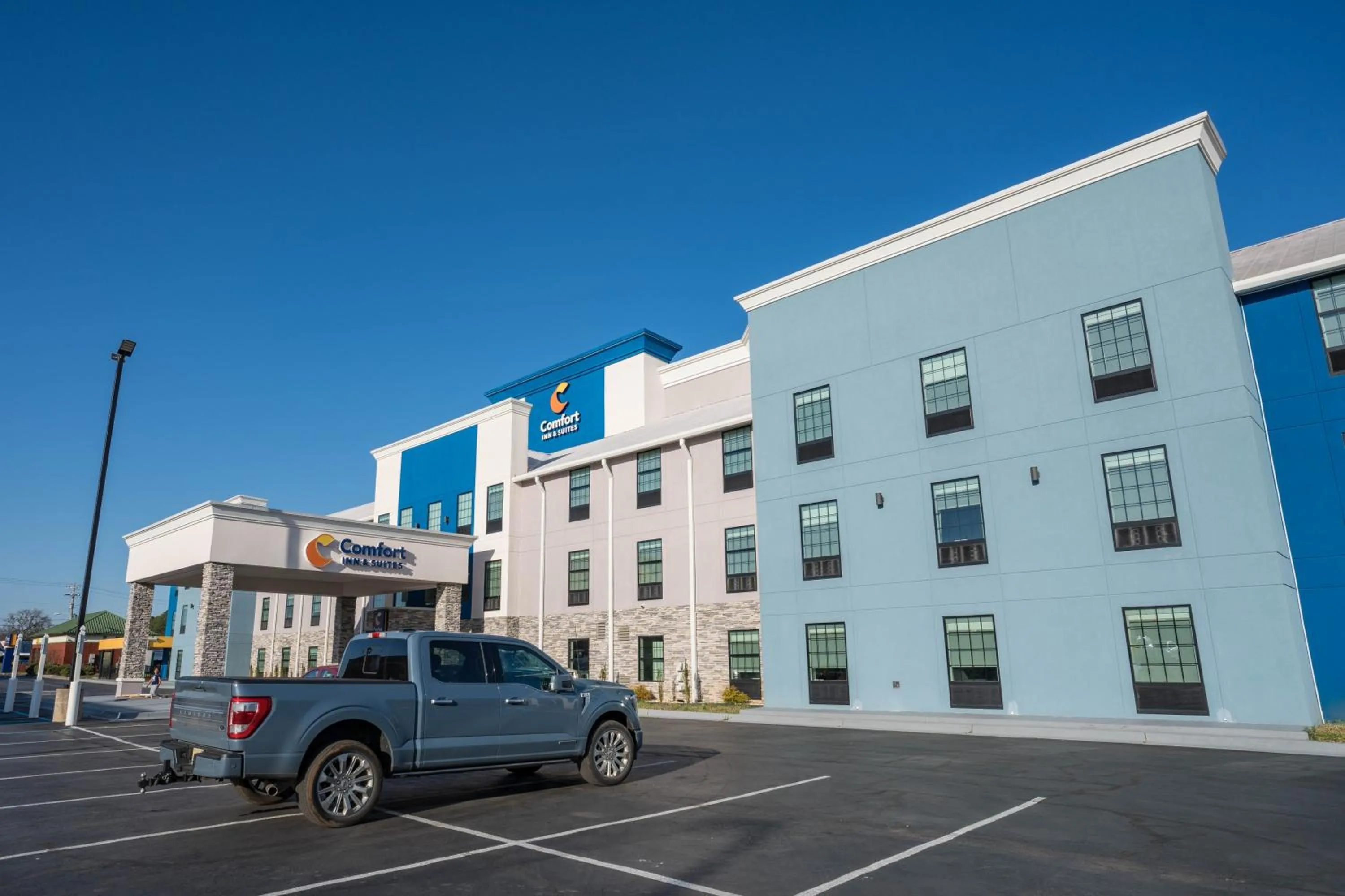 Property building in Comfort Inn & Suites River City Decatur