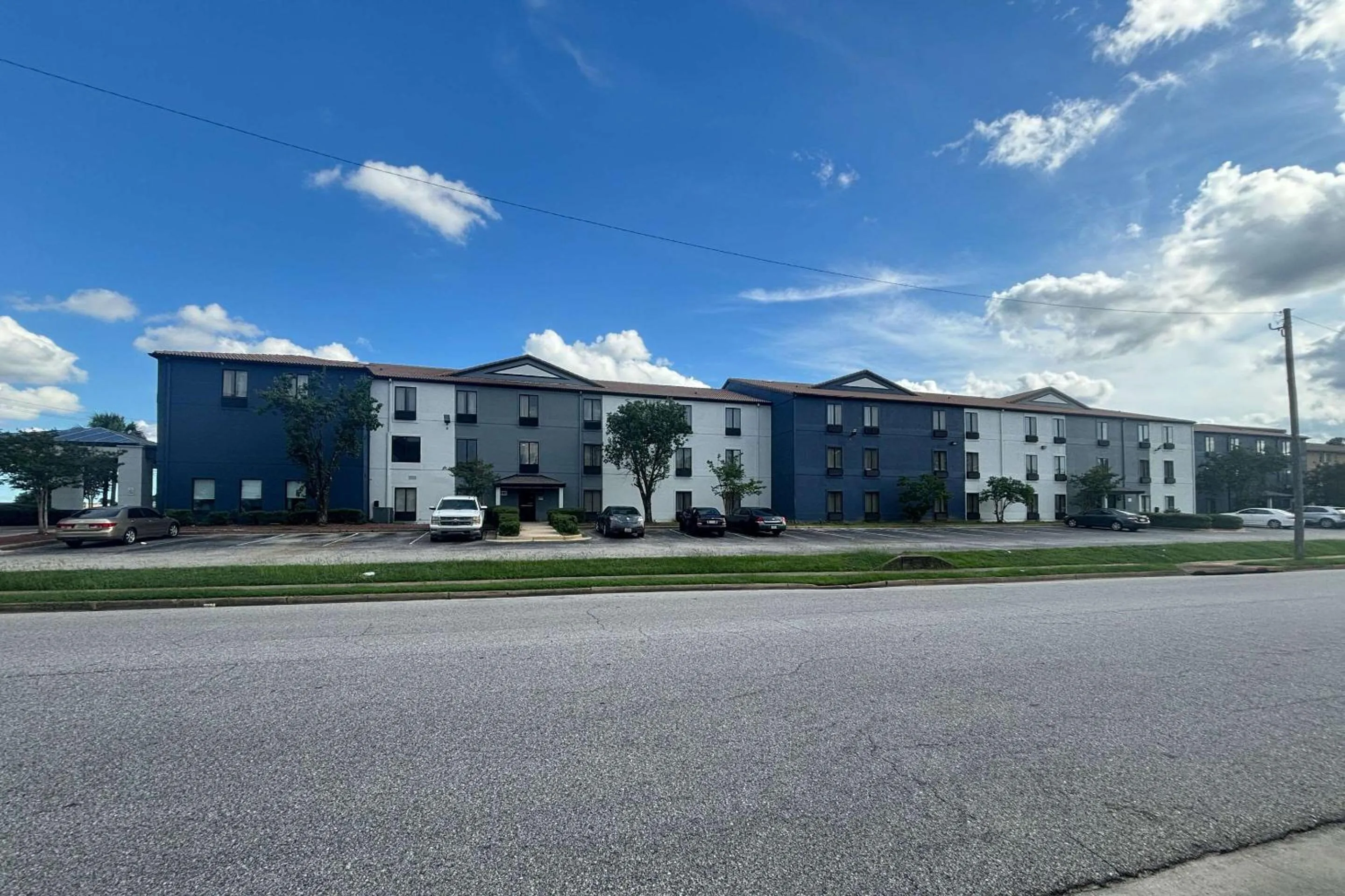Property building in Quality Inn & Suites at Airport Blvd I-65