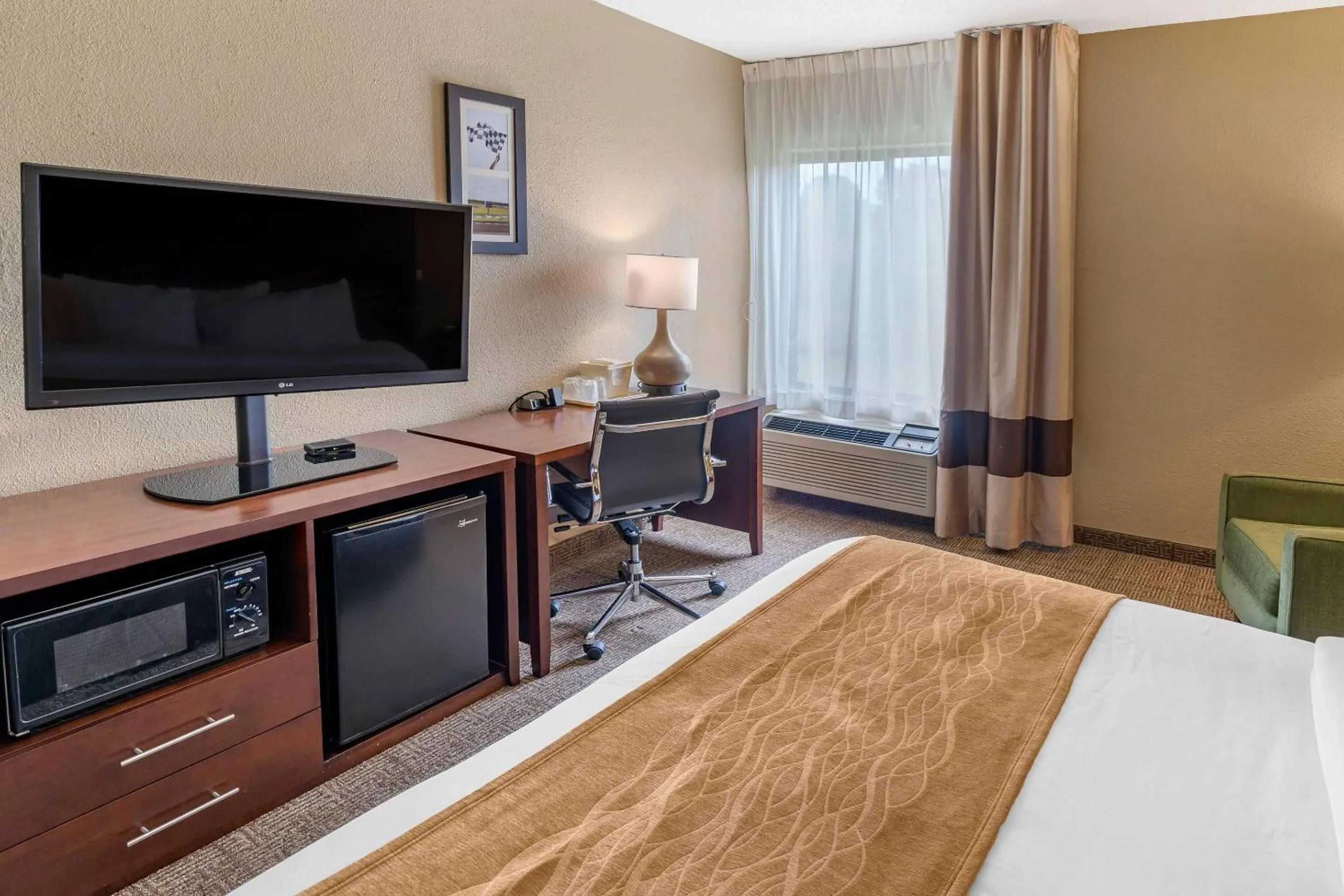 Bedroom, Bed in Comfort Inn & Suites Lincoln I-20