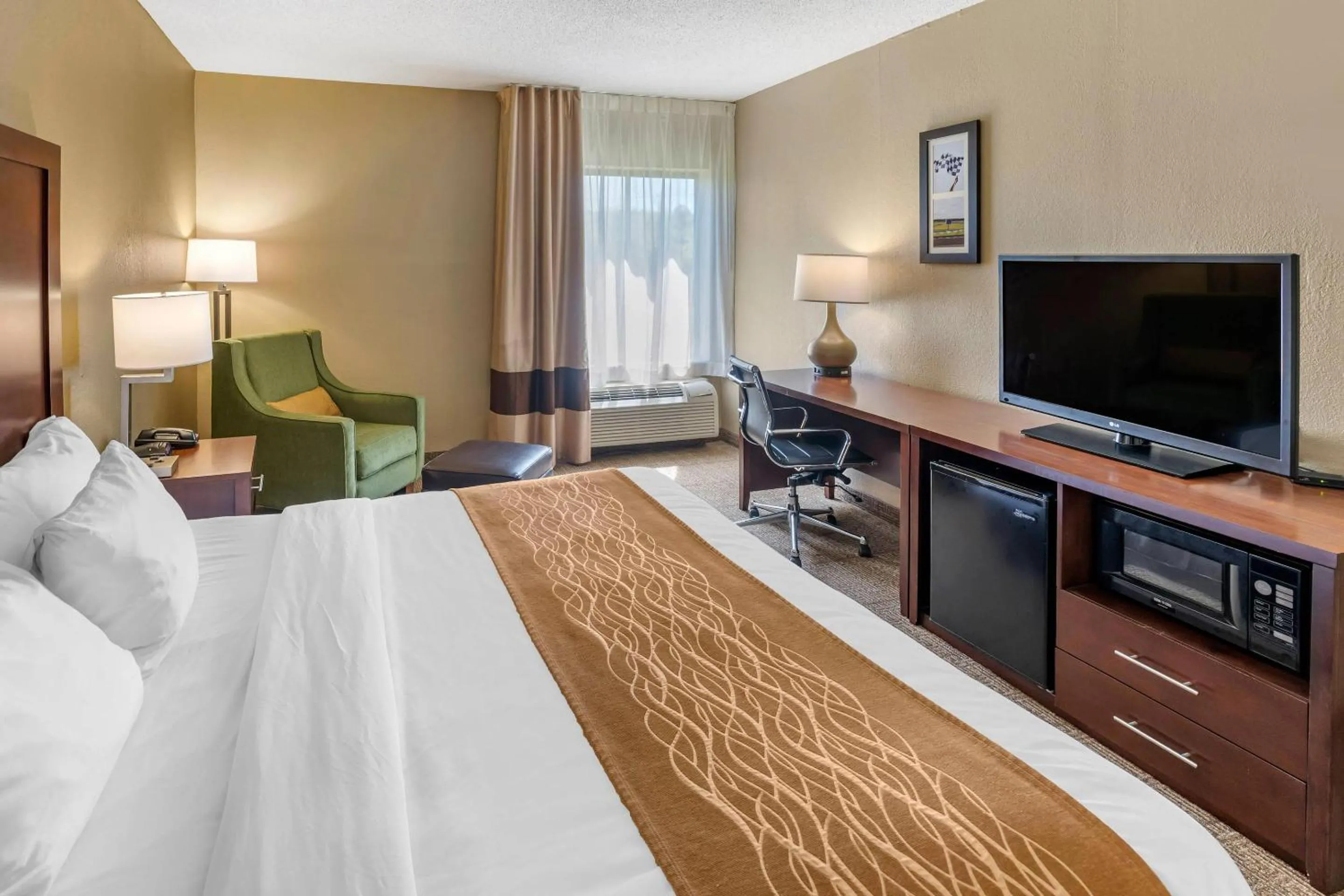 Bedroom, Bed in Comfort Inn & Suites Lincoln I-20