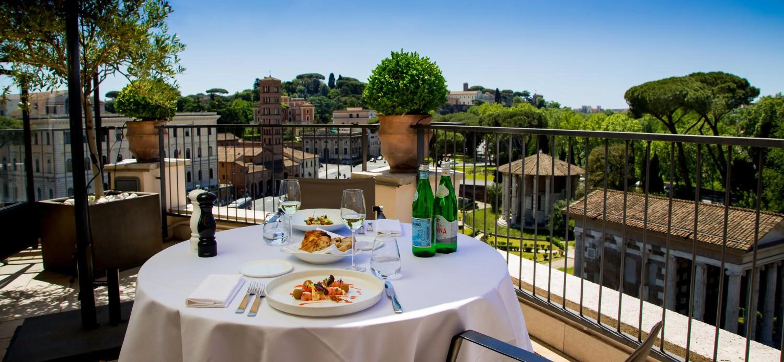 Restaurant/places to eat in 47 Boutique Hotel