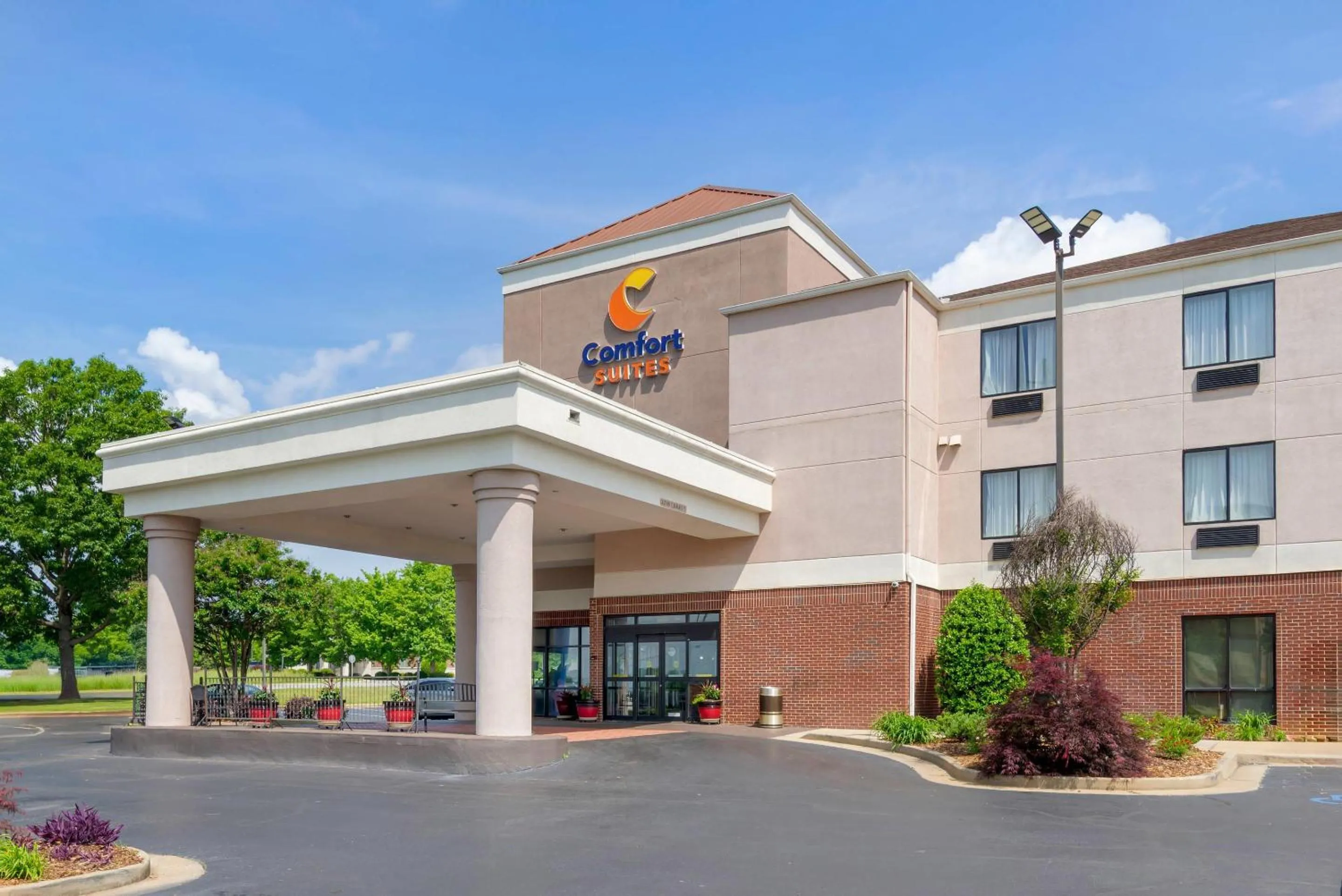 Property building in Comfort Suites Oxford I-20 exit 188