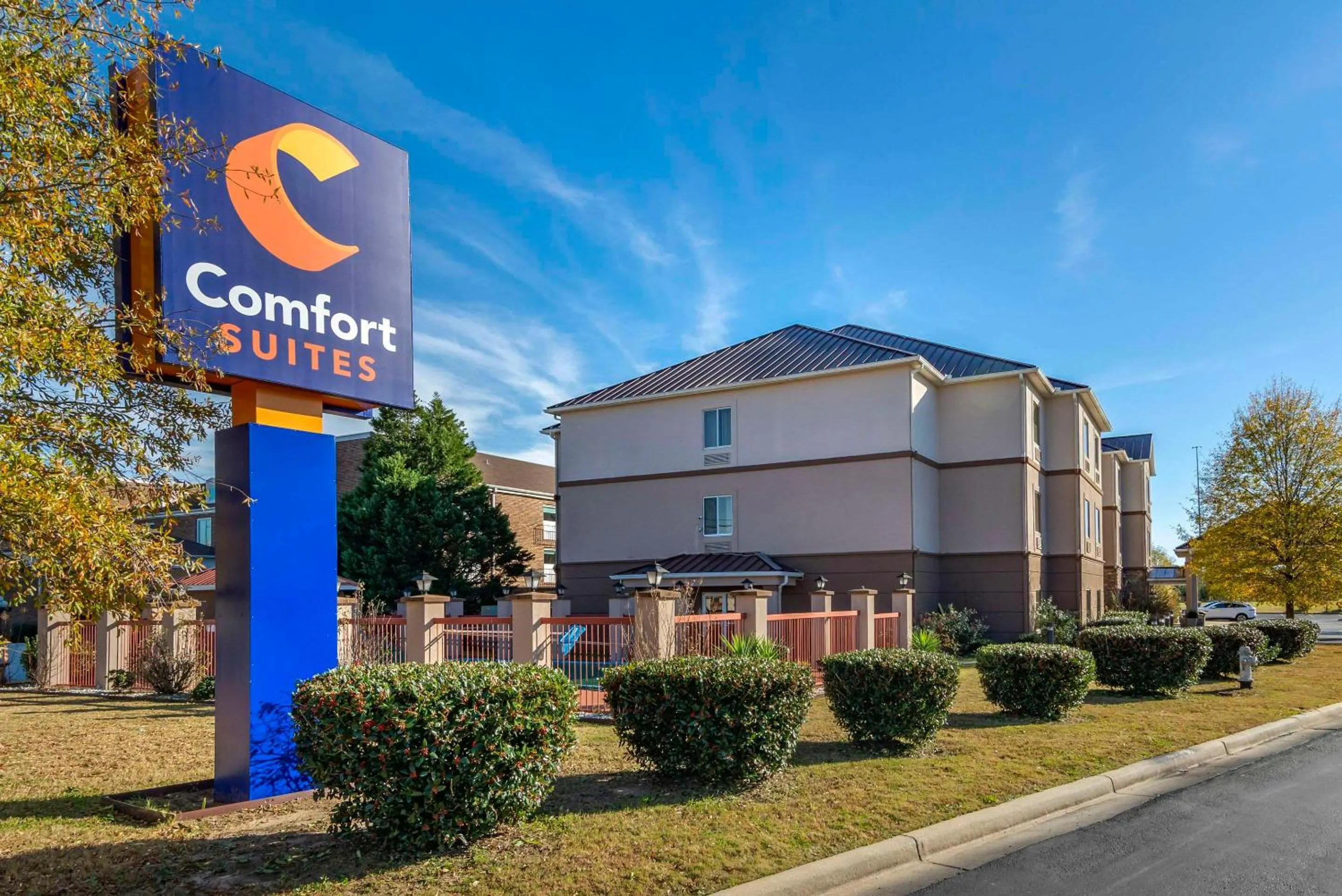 Property building in Comfort Suites Montgomery East Monticello Dr
