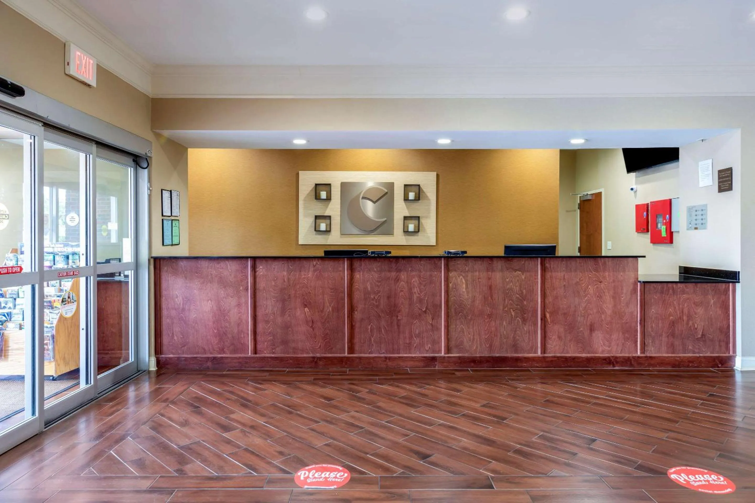 Lobby or reception in Comfort Inn near University