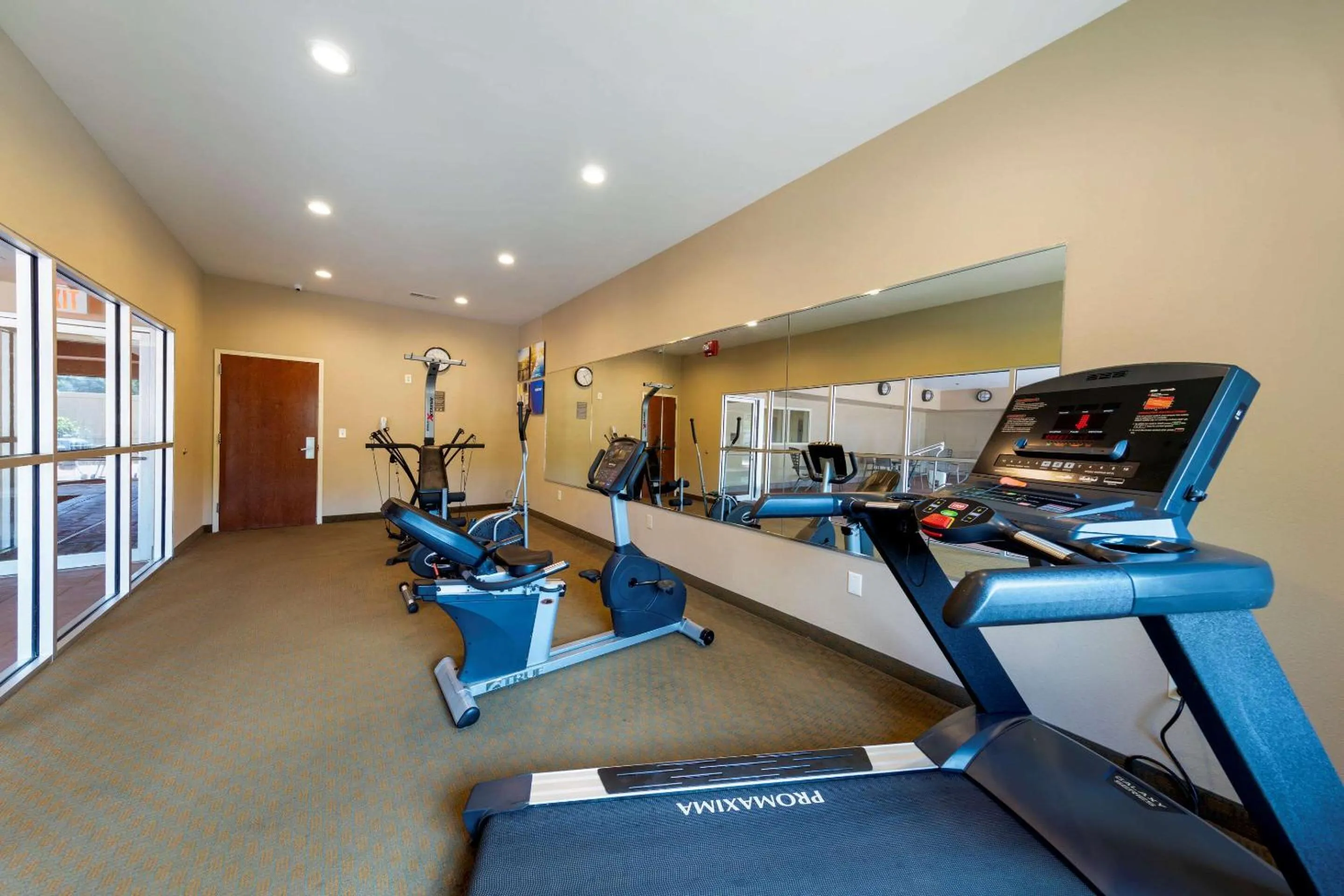 Spa and wellness centre/facilities in Comfort Inn near University