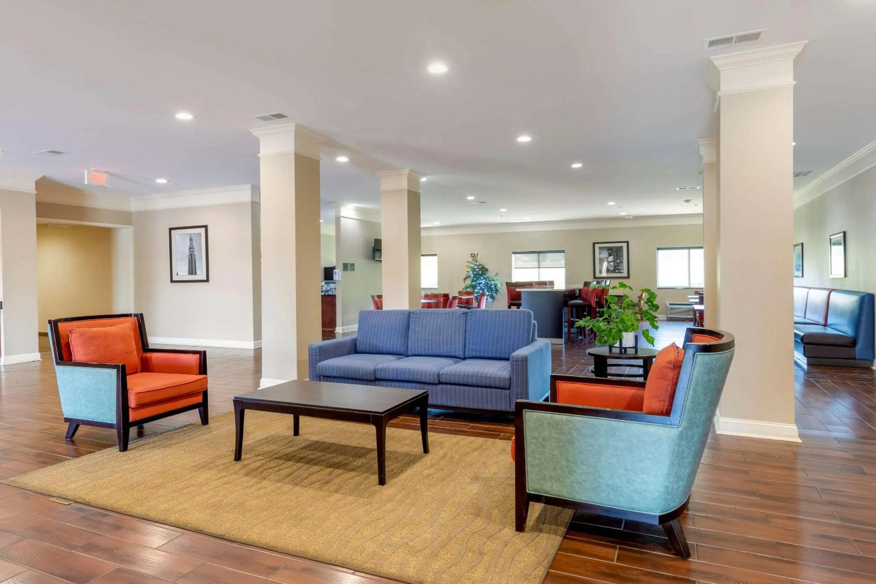 Lobby or reception in Comfort Inn near University