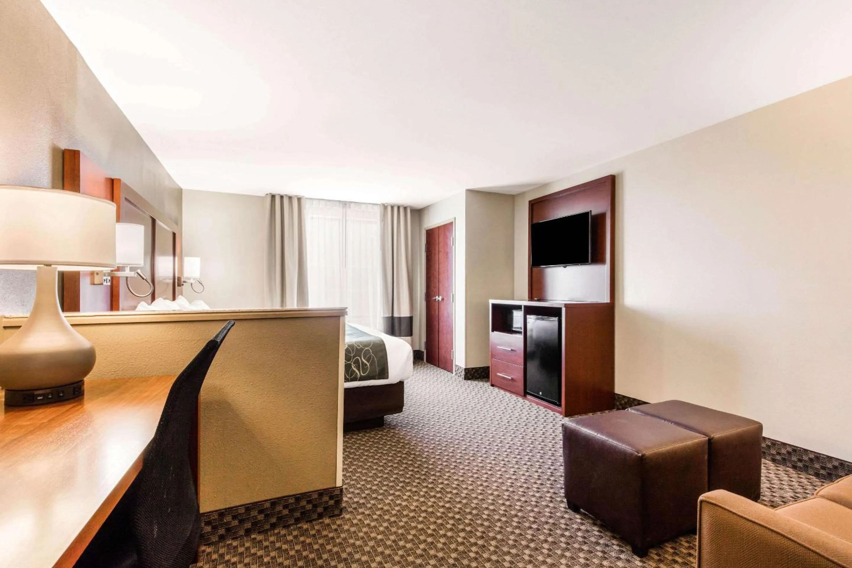 Photo of the whole room in Comfort Suites Tuscaloosa near University