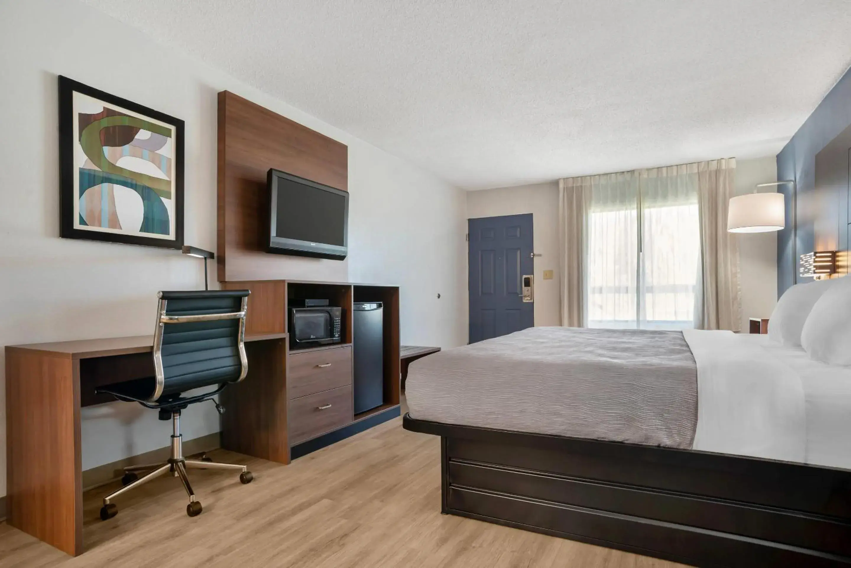 King Room - Non-Smoking in Quality Inn & Suites near Lake Eufaula King Room - Non-Smoking in Quality Inn & Suites near Lake Eufaula