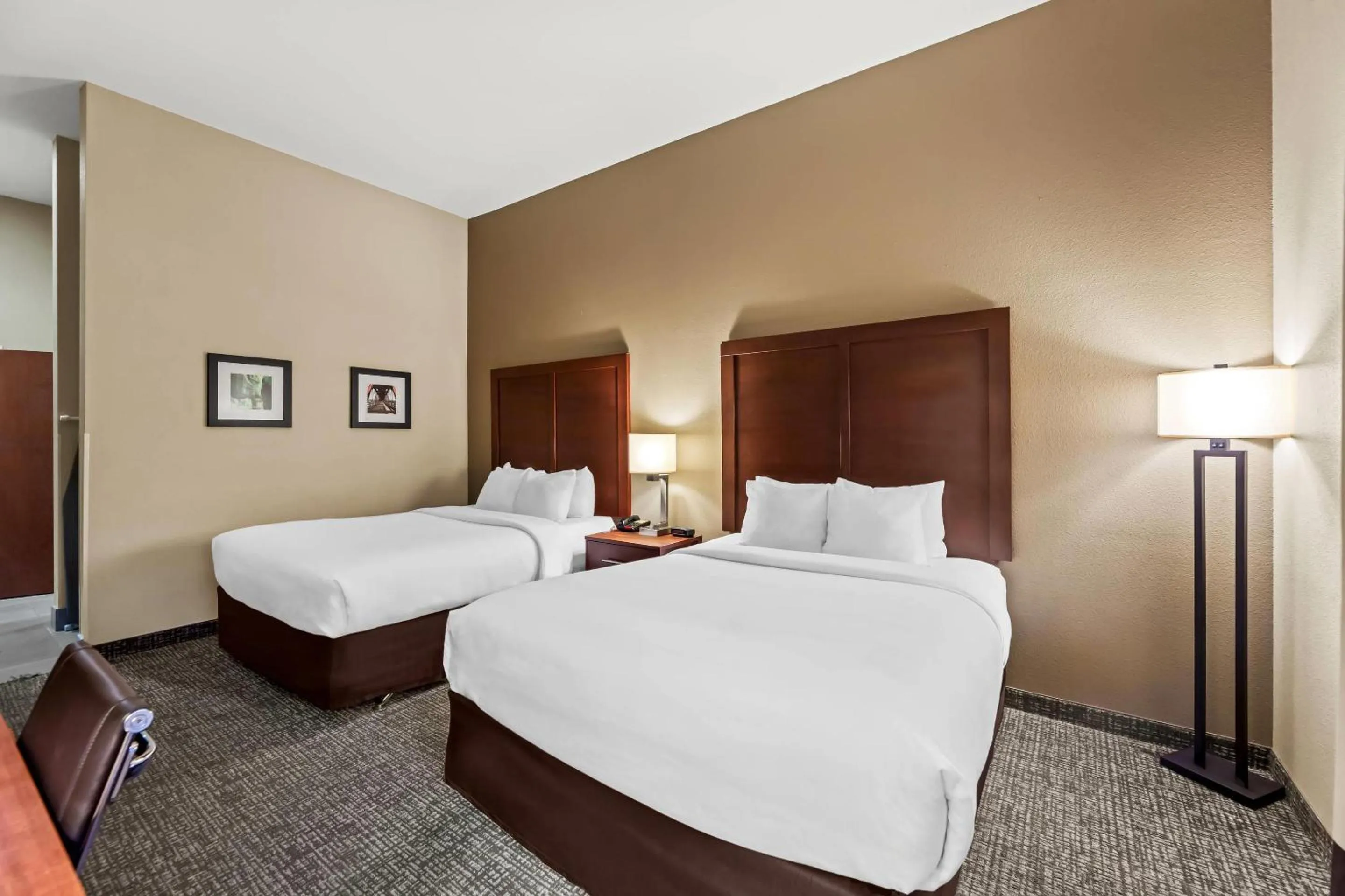 Bedroom in Comfort Inn & Suites Tuscumbia-Muscle Shoals