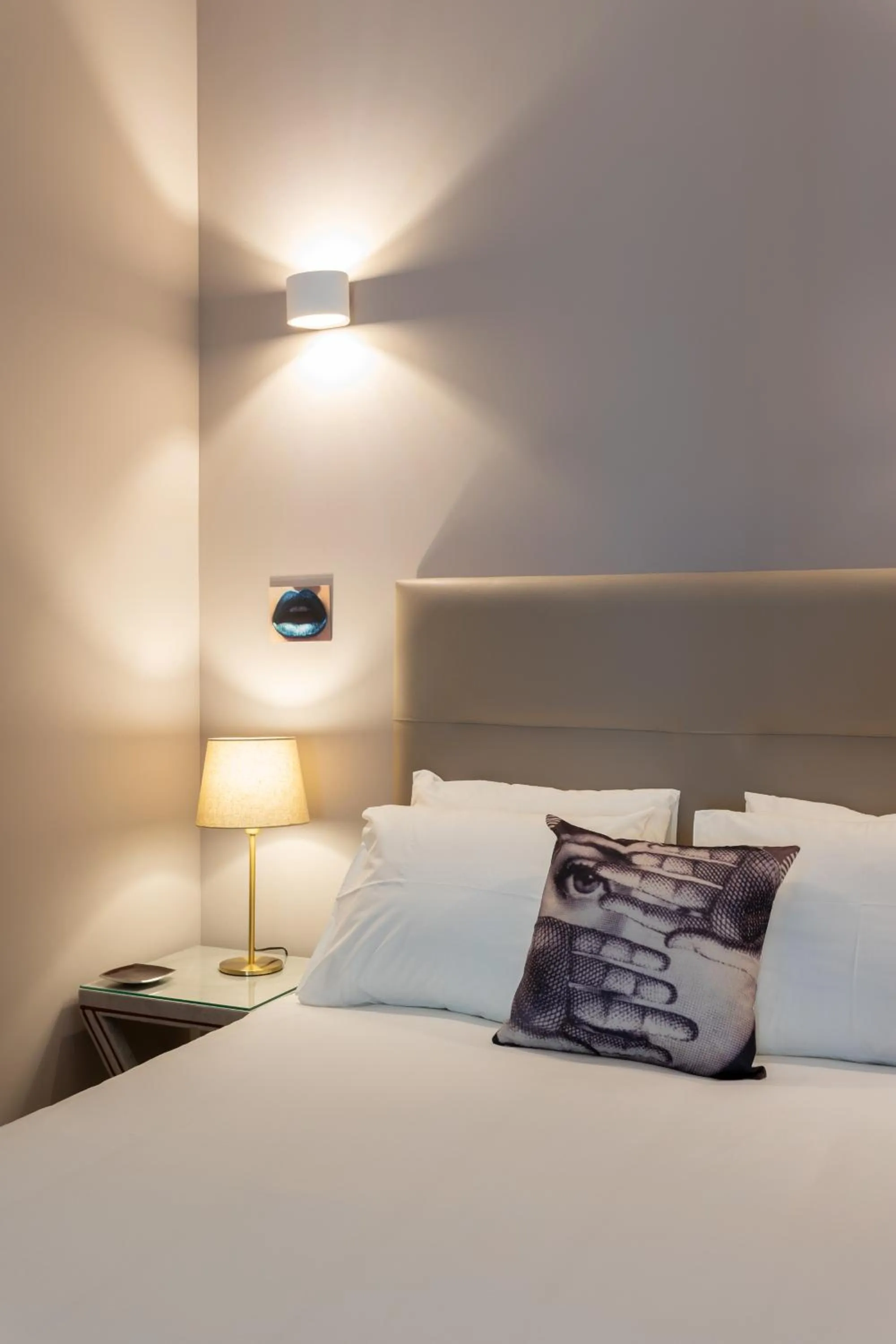 Bed in Geo Studios Santa Catarina