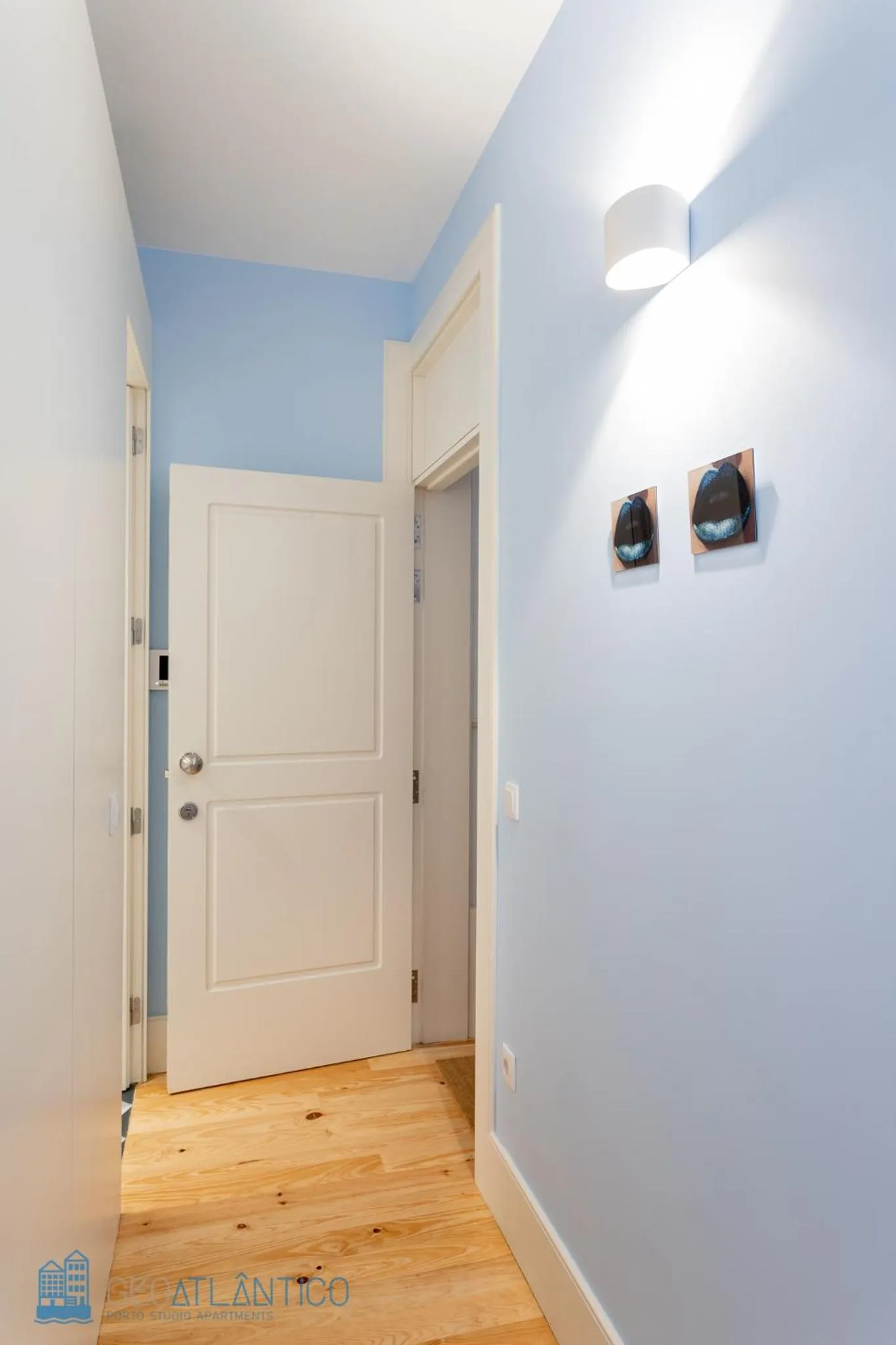 Facade/entrance in Geo Studios Santa Catarina