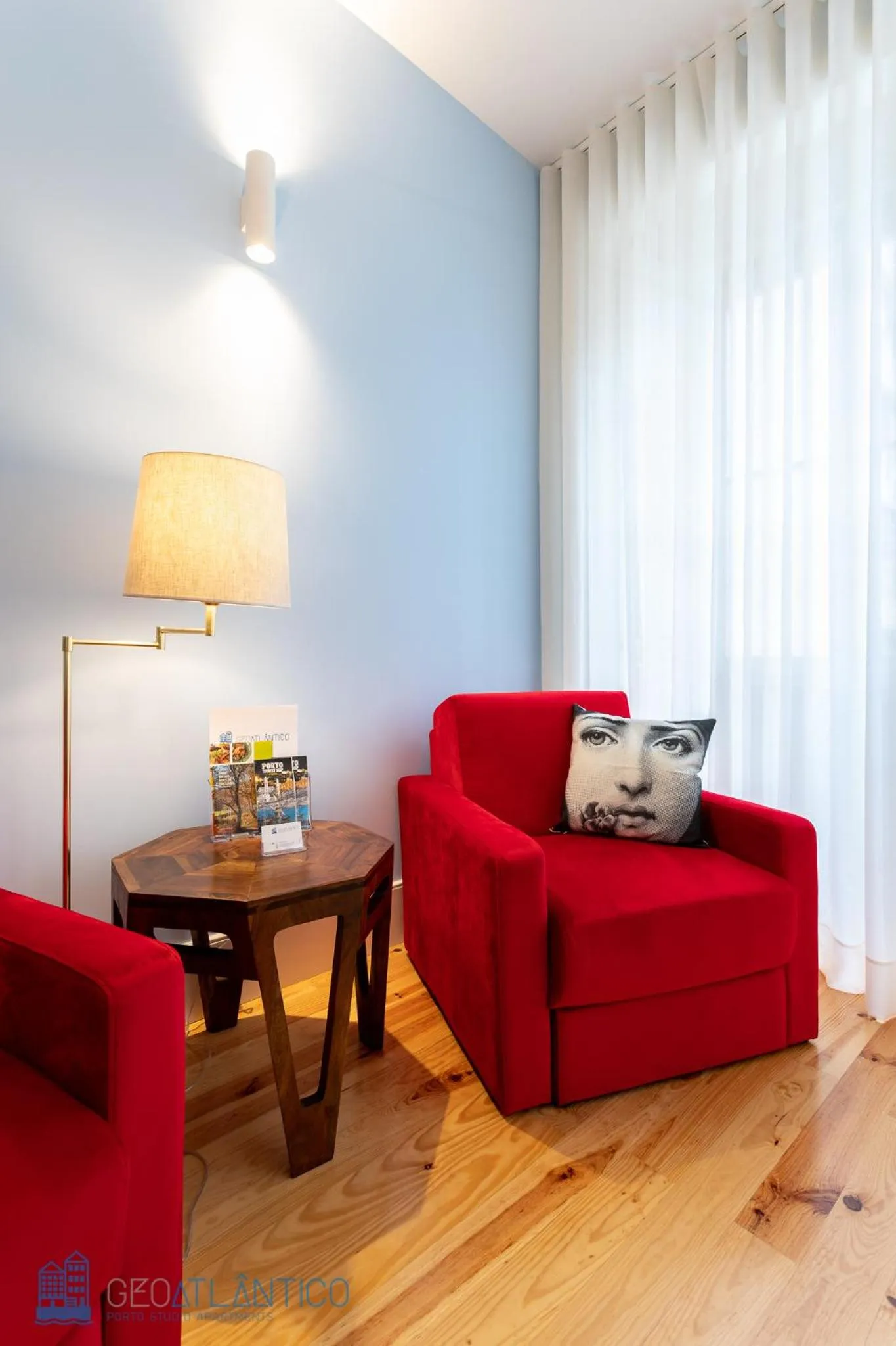 Living room in Geo Studios Santa Catarina