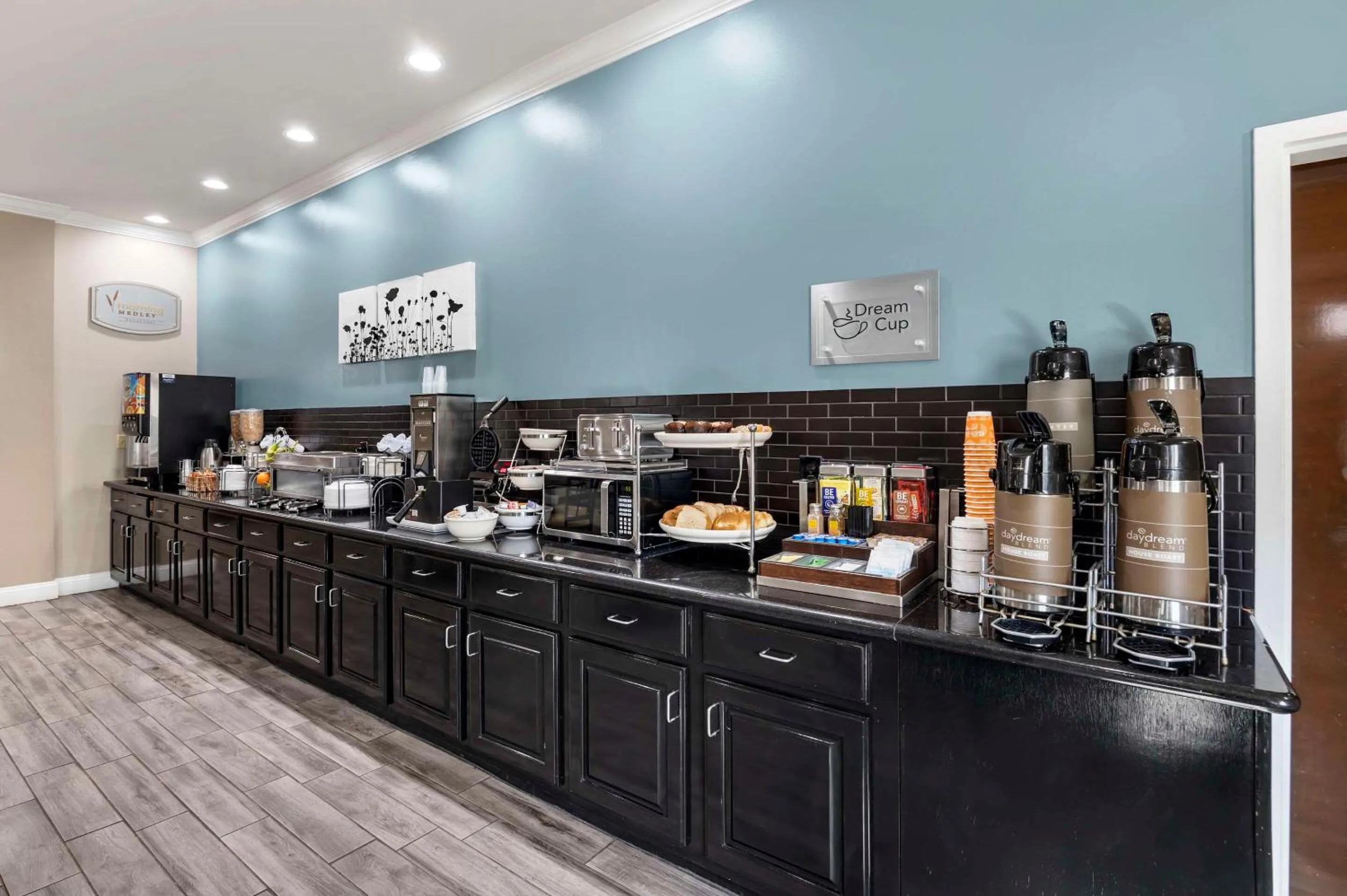 Breakfast in Sleep Inn & Suites Huntsville near US Space & Rocket Center