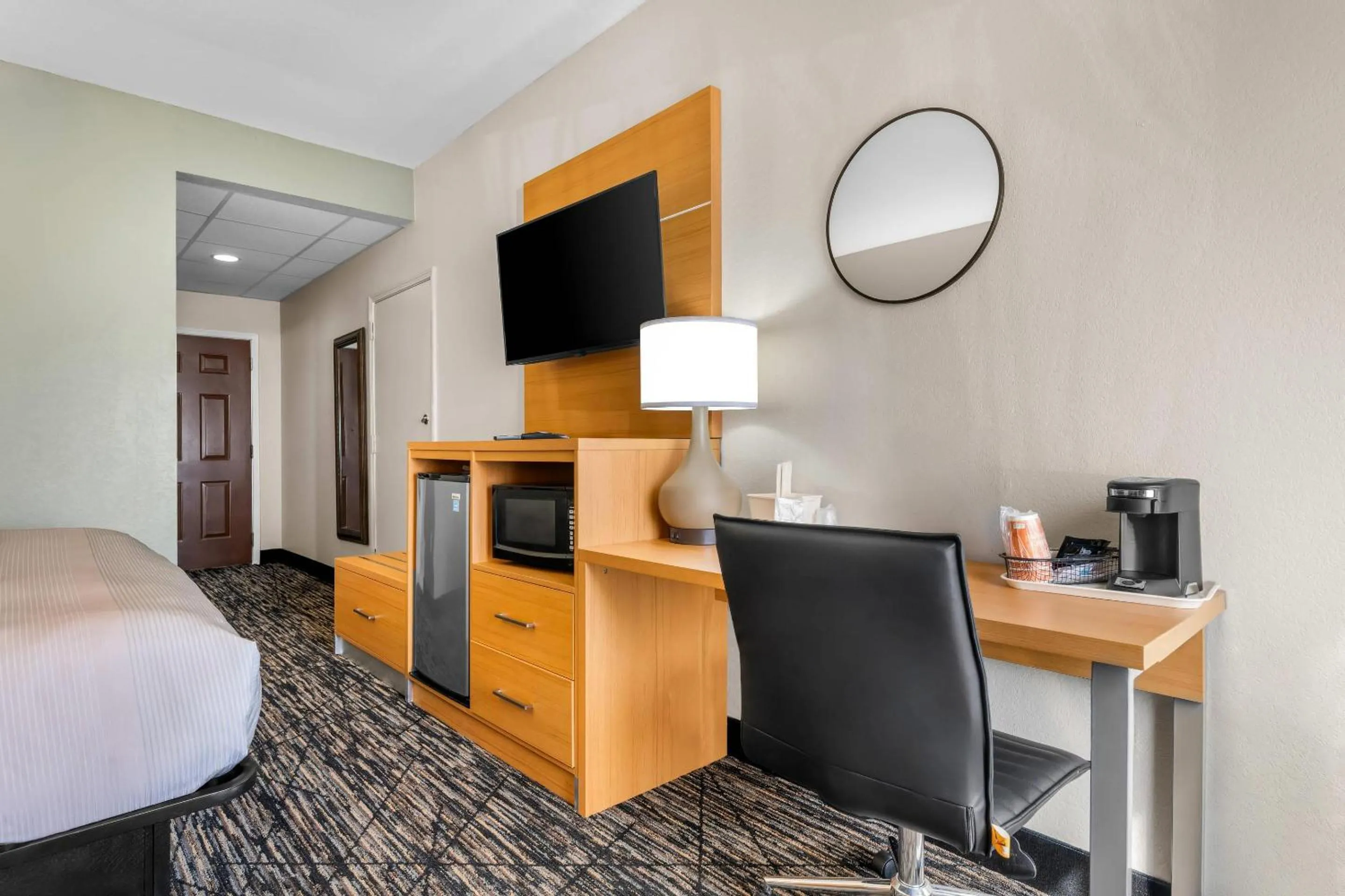 Bedroom, Bed in Quality Inn Alexander City