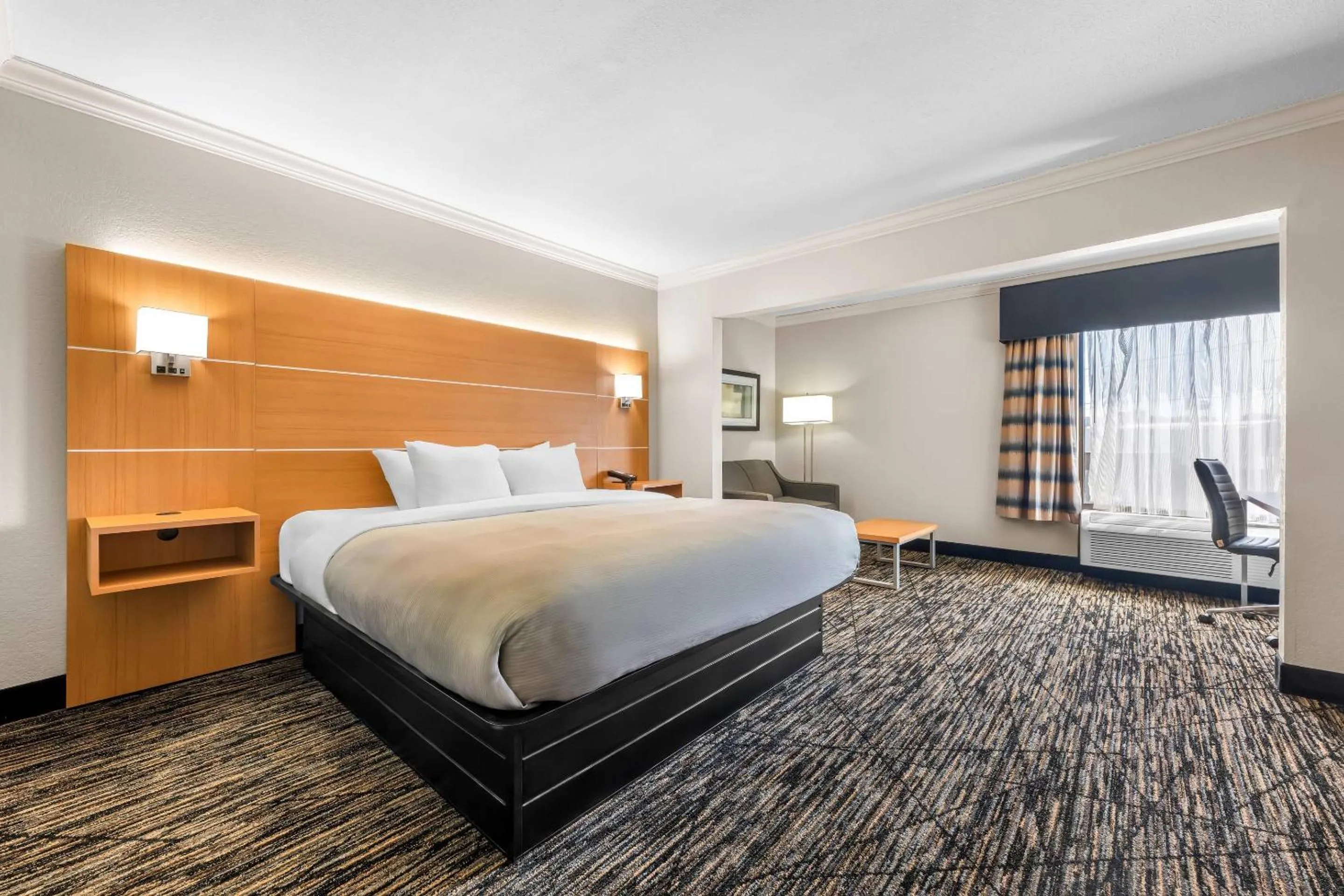 Bedroom, Bed in Quality Inn Alexander City