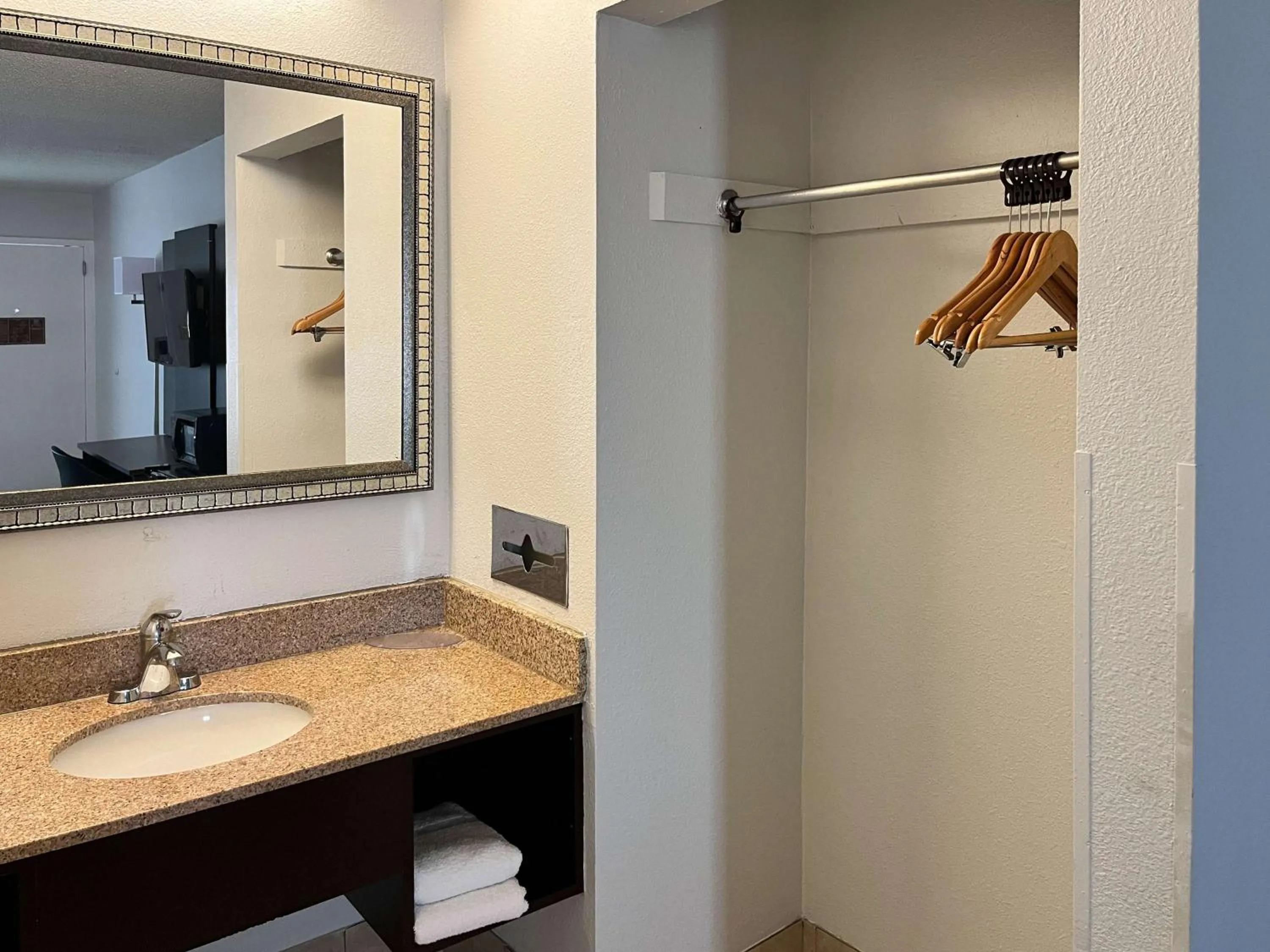 Other in Motel 6 Montgomery, AL - Eastern Blvd.