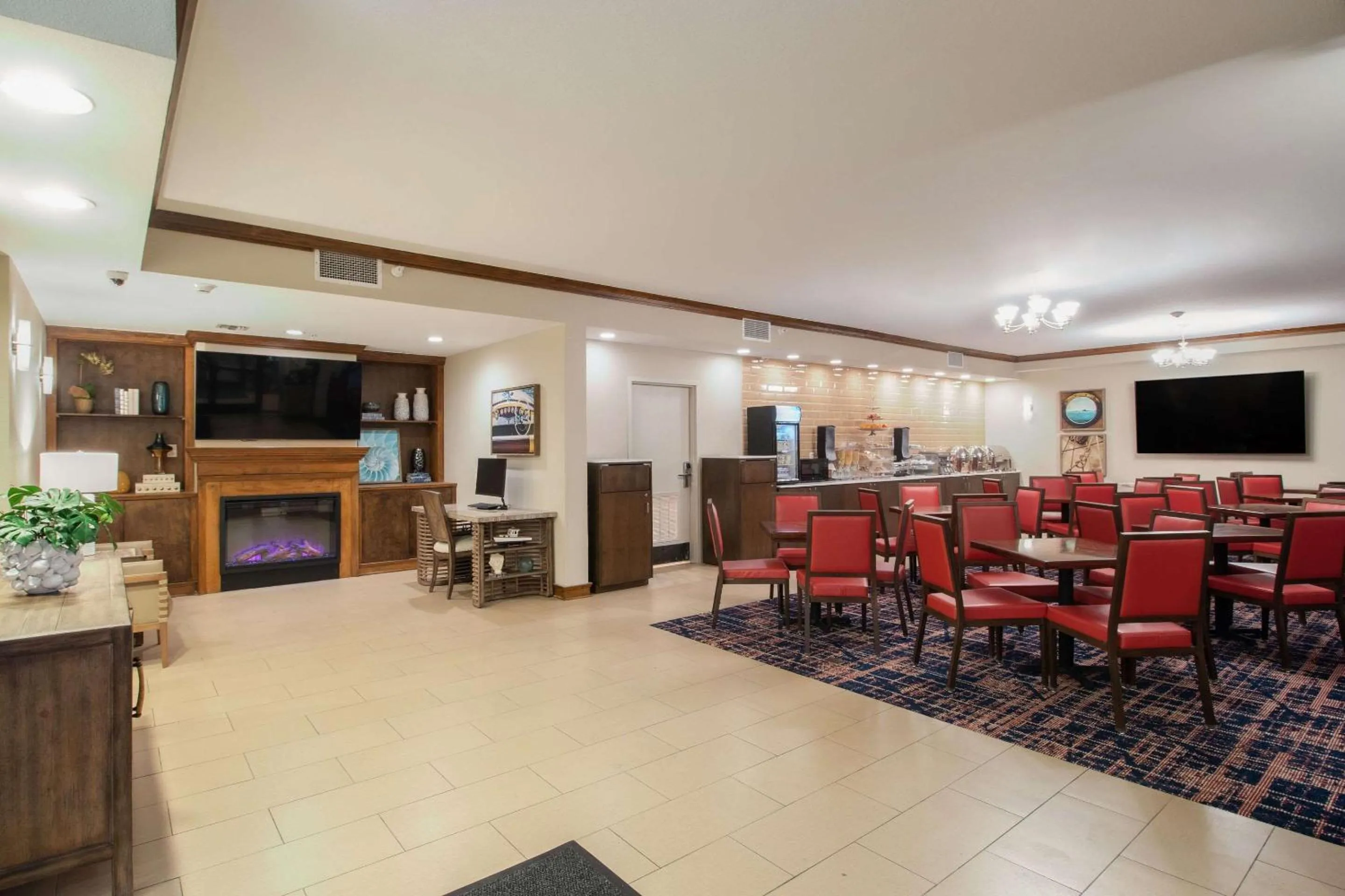 Lobby or reception in Econo Lodge Inn & Suites Foley-North Gulf Shores