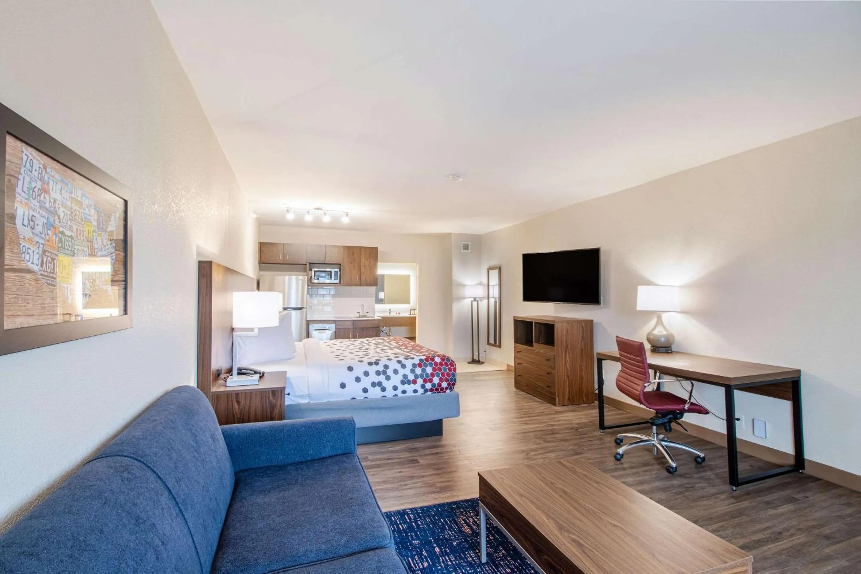 Bedroom, Bed in Econo Lodge Inn & Suites Foley-North Gulf Shores