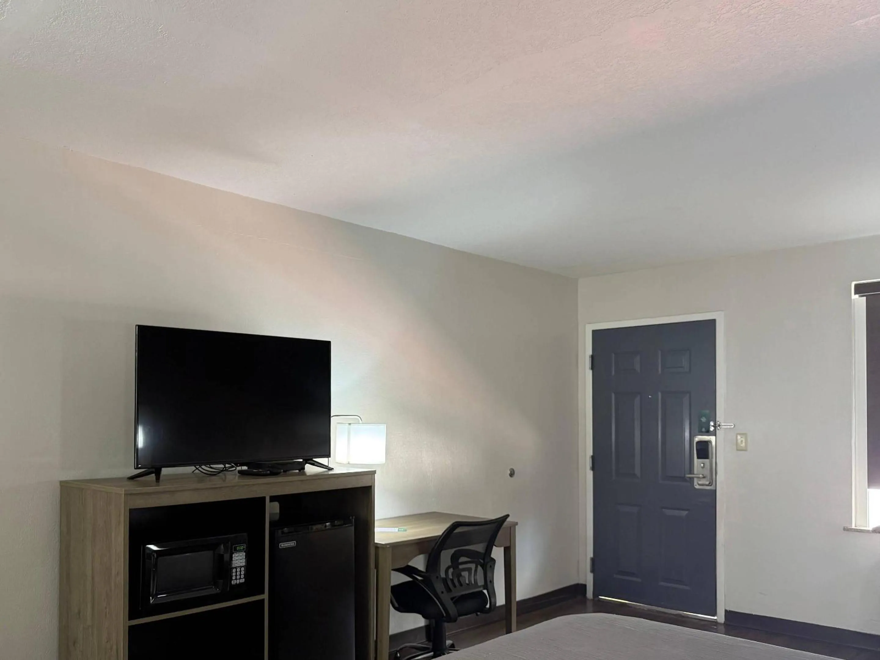 Bedroom in Quality Inn & Suites Greenville I-65