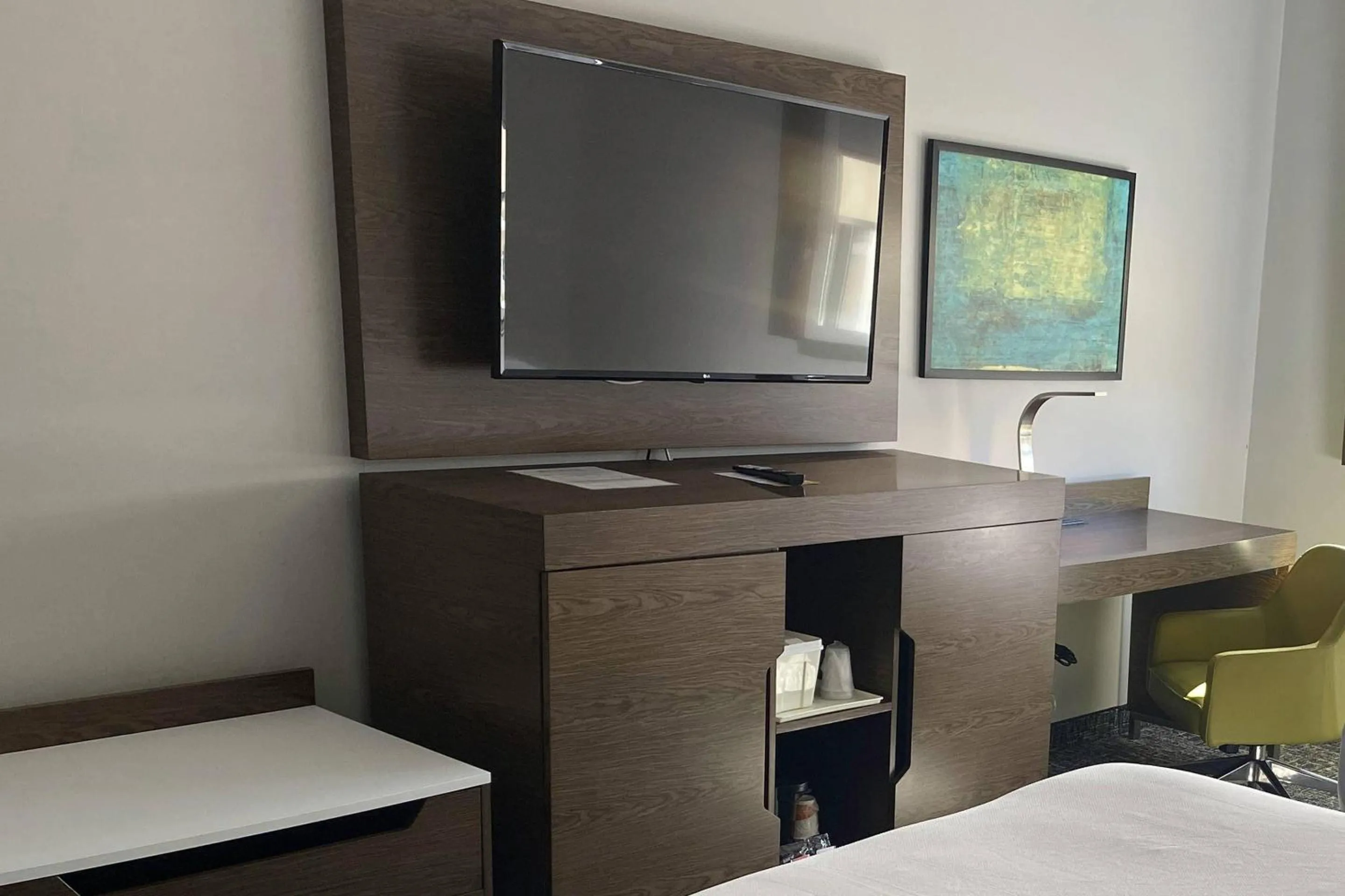 Bedroom, Bed in Comfort Inn & Suites Near Lake Guntersville