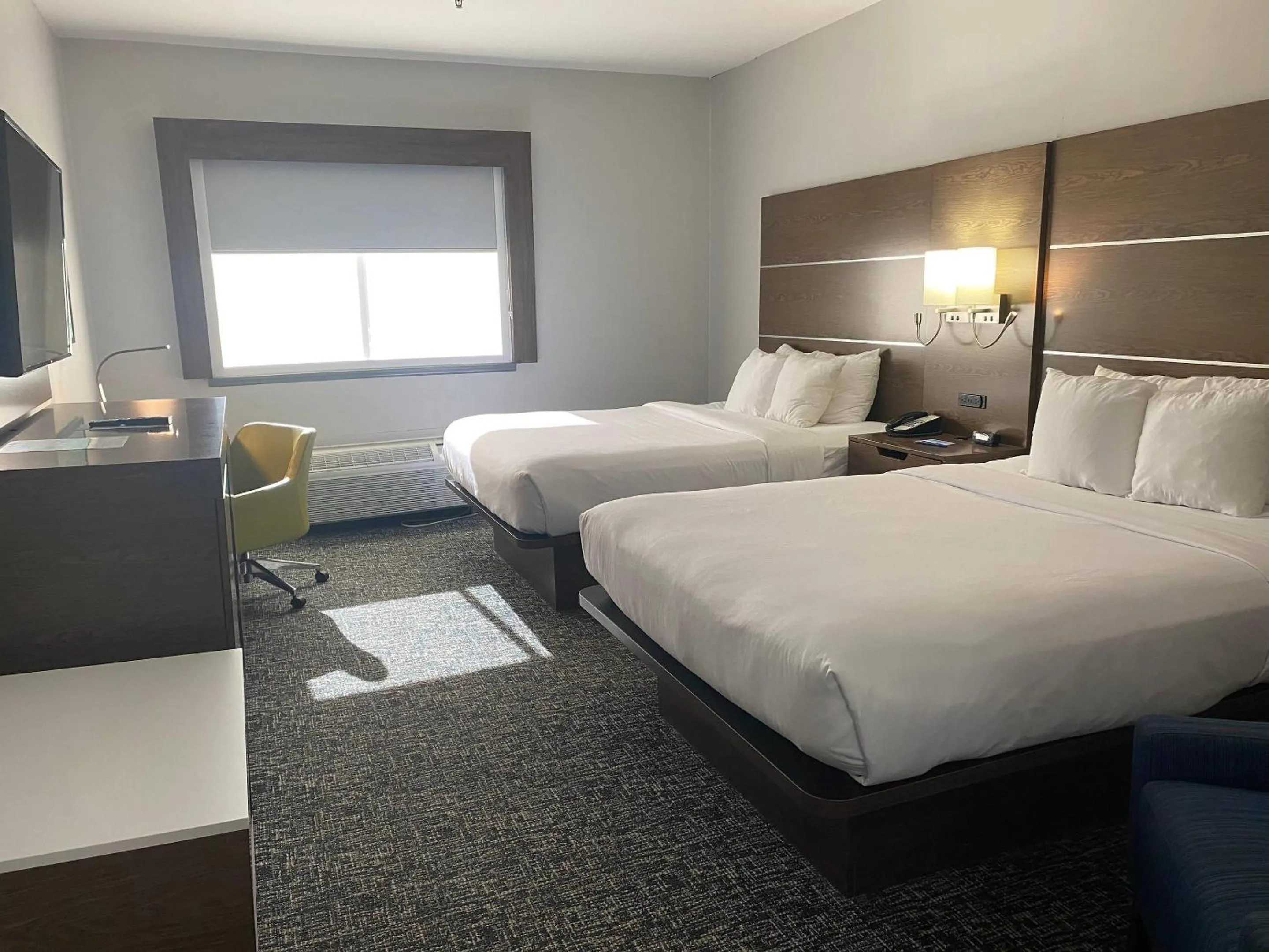 Bedroom, Bed in Comfort Inn & Suites Near Lake Guntersville