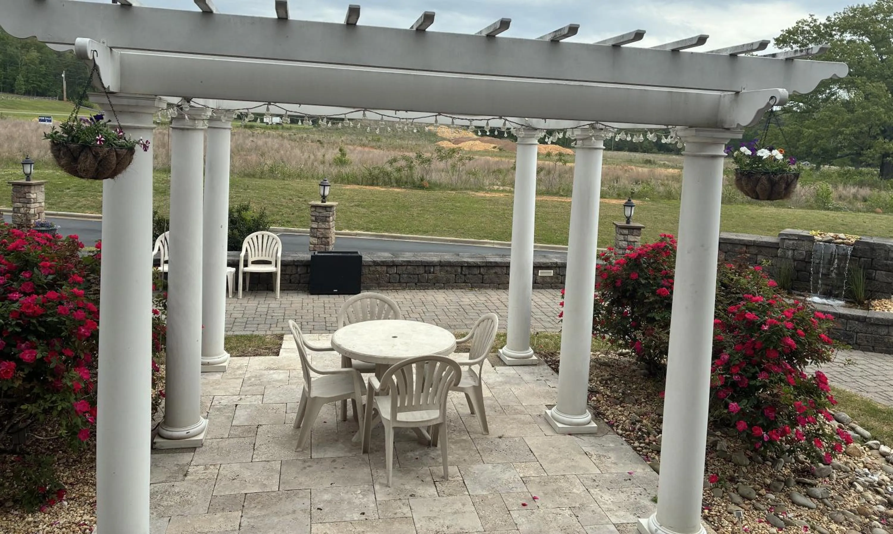 Garden in Comfort Inn & Suites Near Lake Guntersville