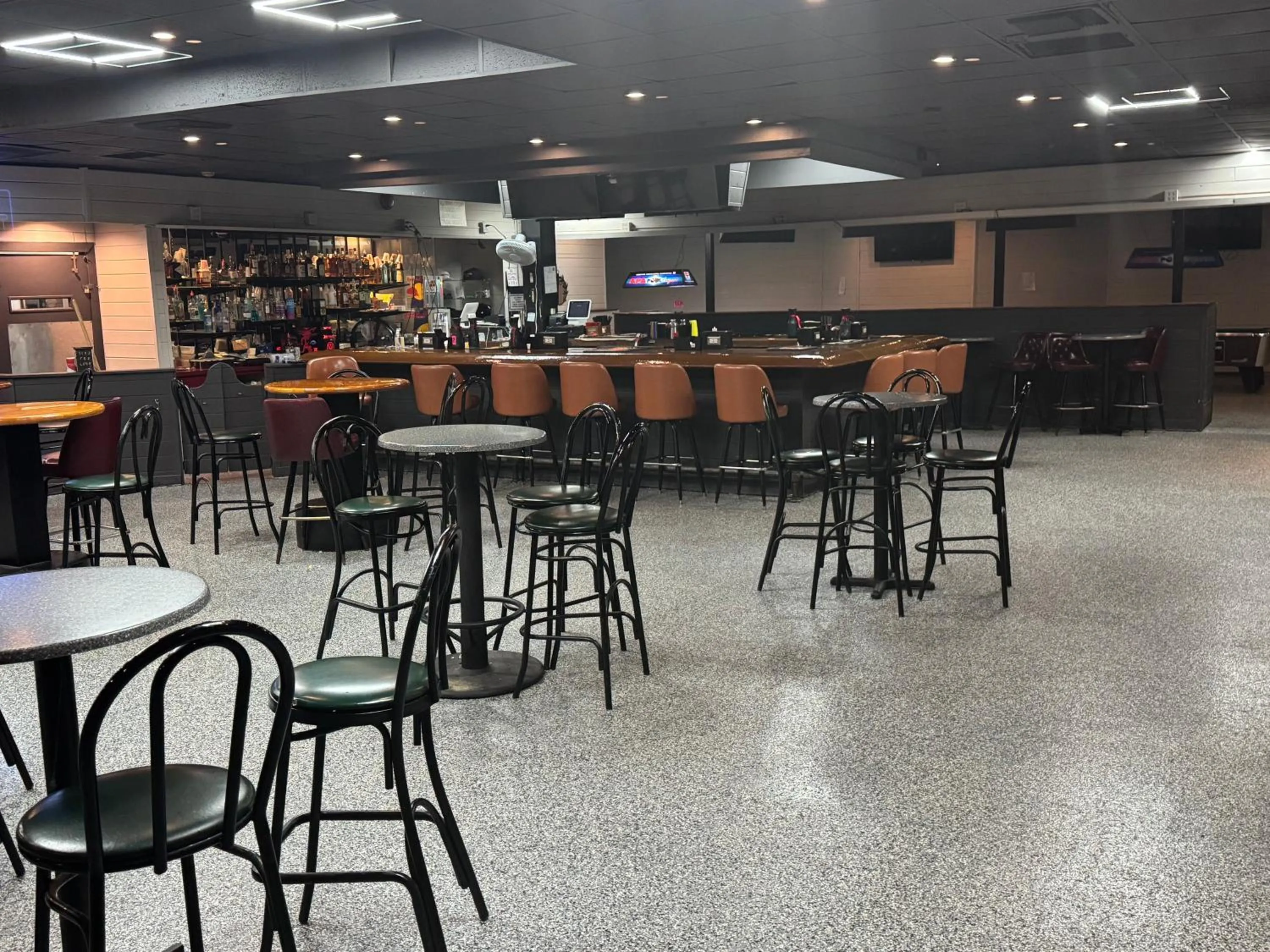 Lounge or bar in Clarion Inn & Suites Dothan South