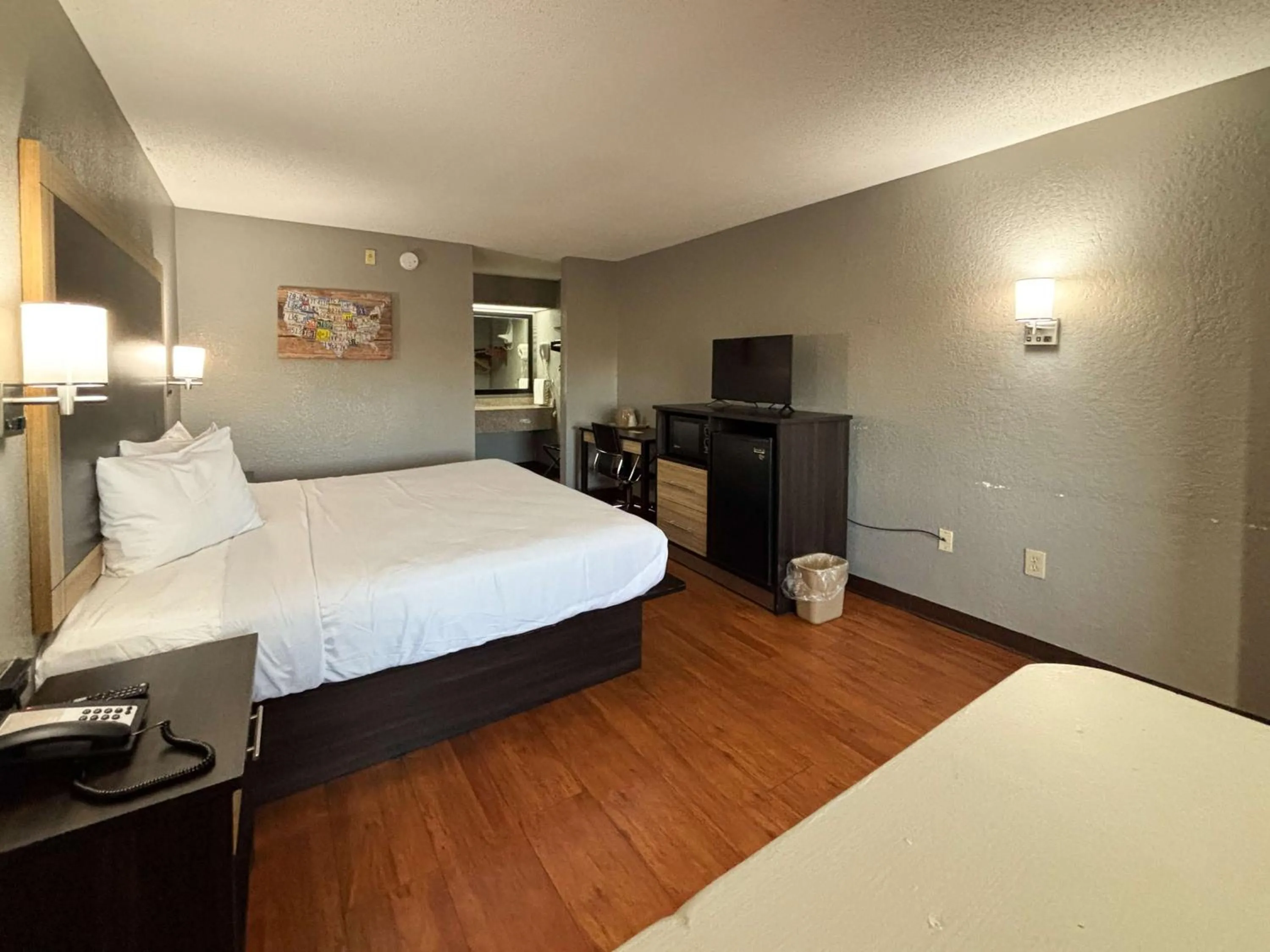 Bedroom, Bed in Motel 6 Prattville AL