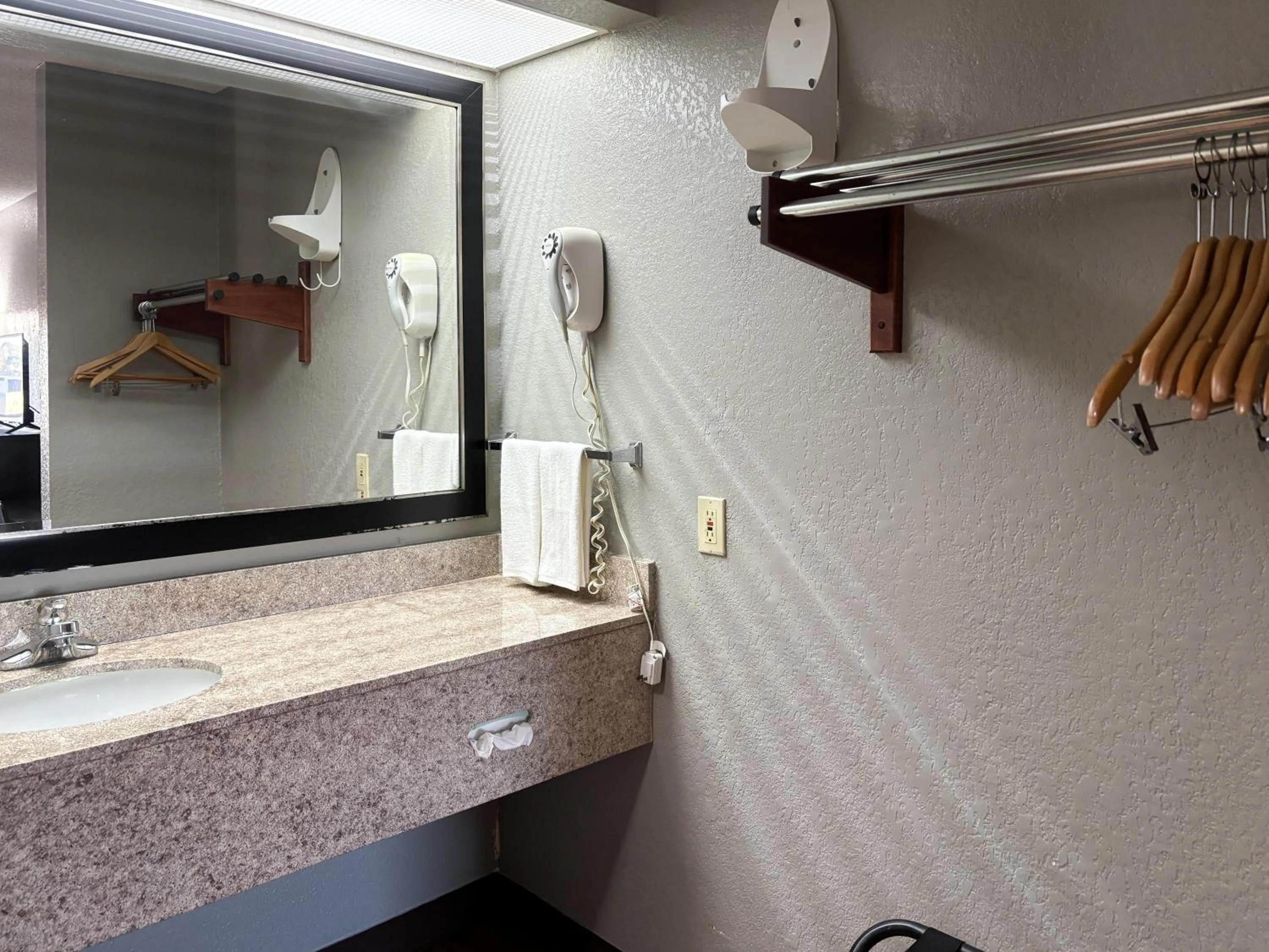 Bathroom in Motel 6 Prattville AL