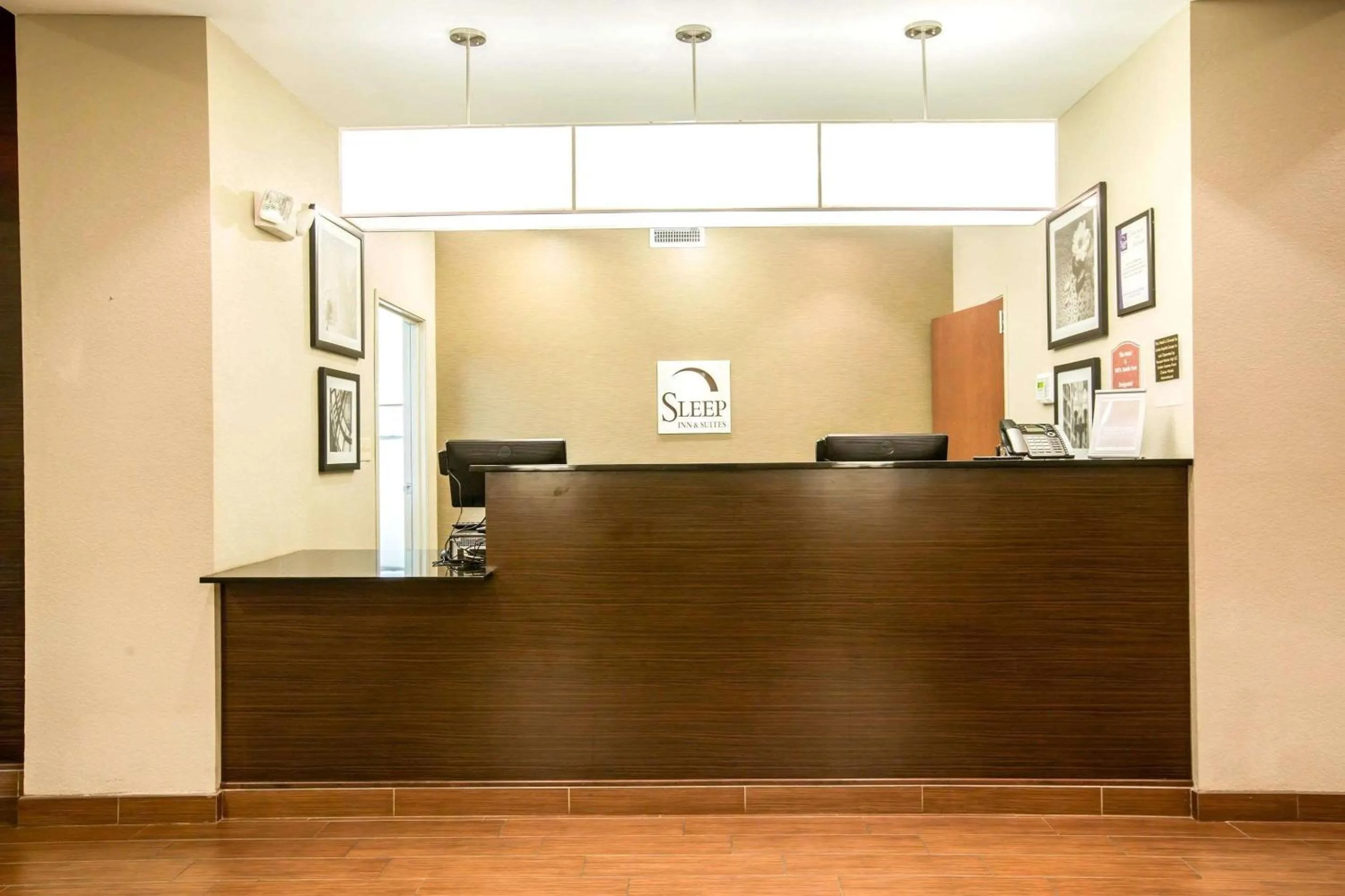 Lobby or reception in Sleep Inn & Suites Marion - Military Institute