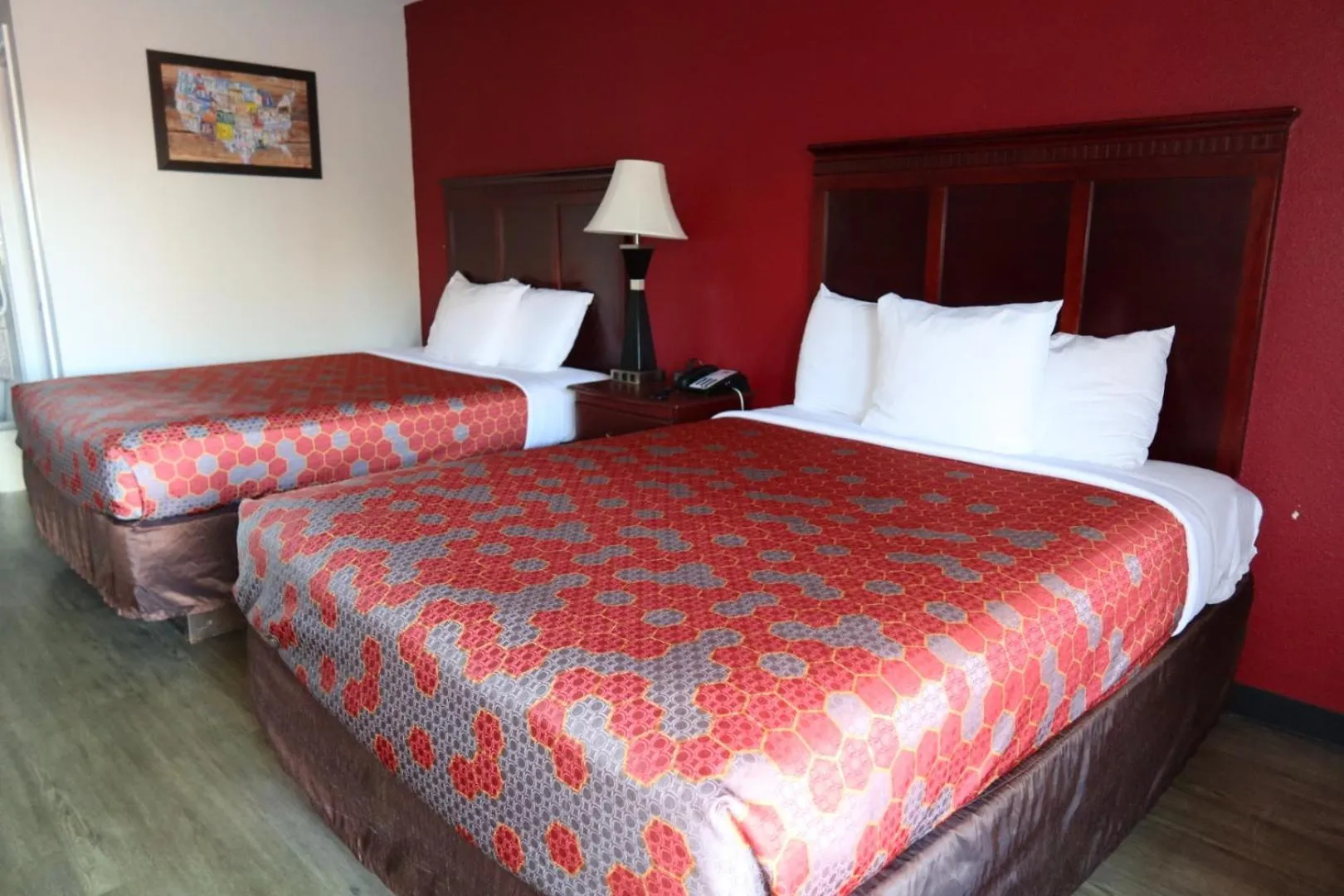Bedroom, Bed in Econo Lodge Inn & Suites Evergreen