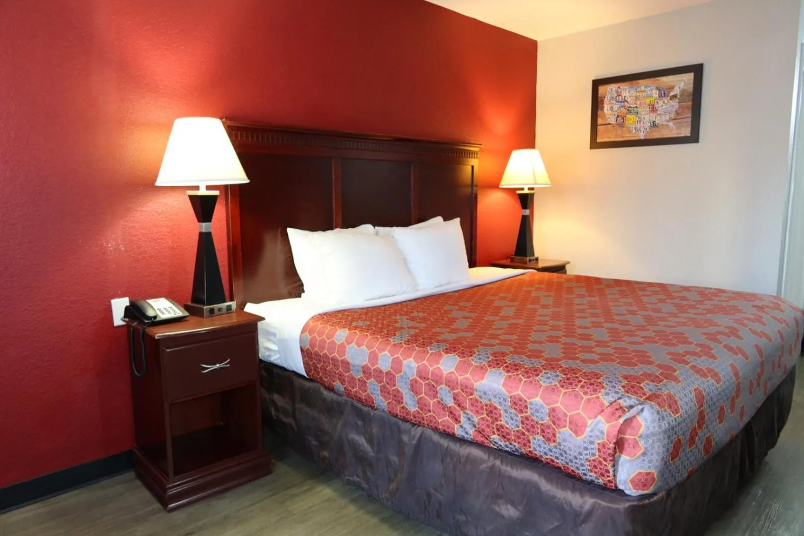 Bedroom, Bed in Econo Lodge Inn & Suites Evergreen