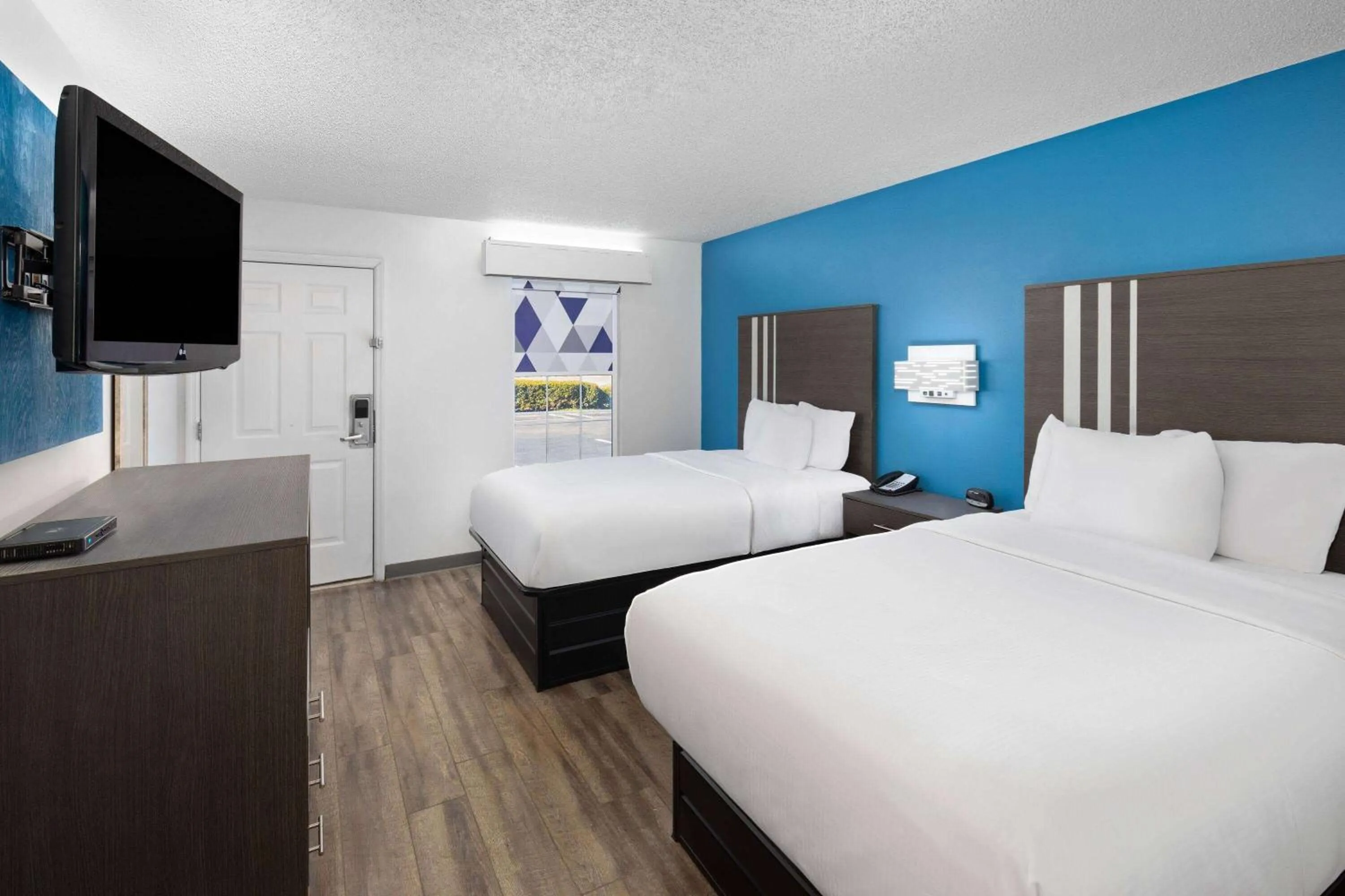 Photo of the whole room, Bed in Baymont by Wyndham Selma